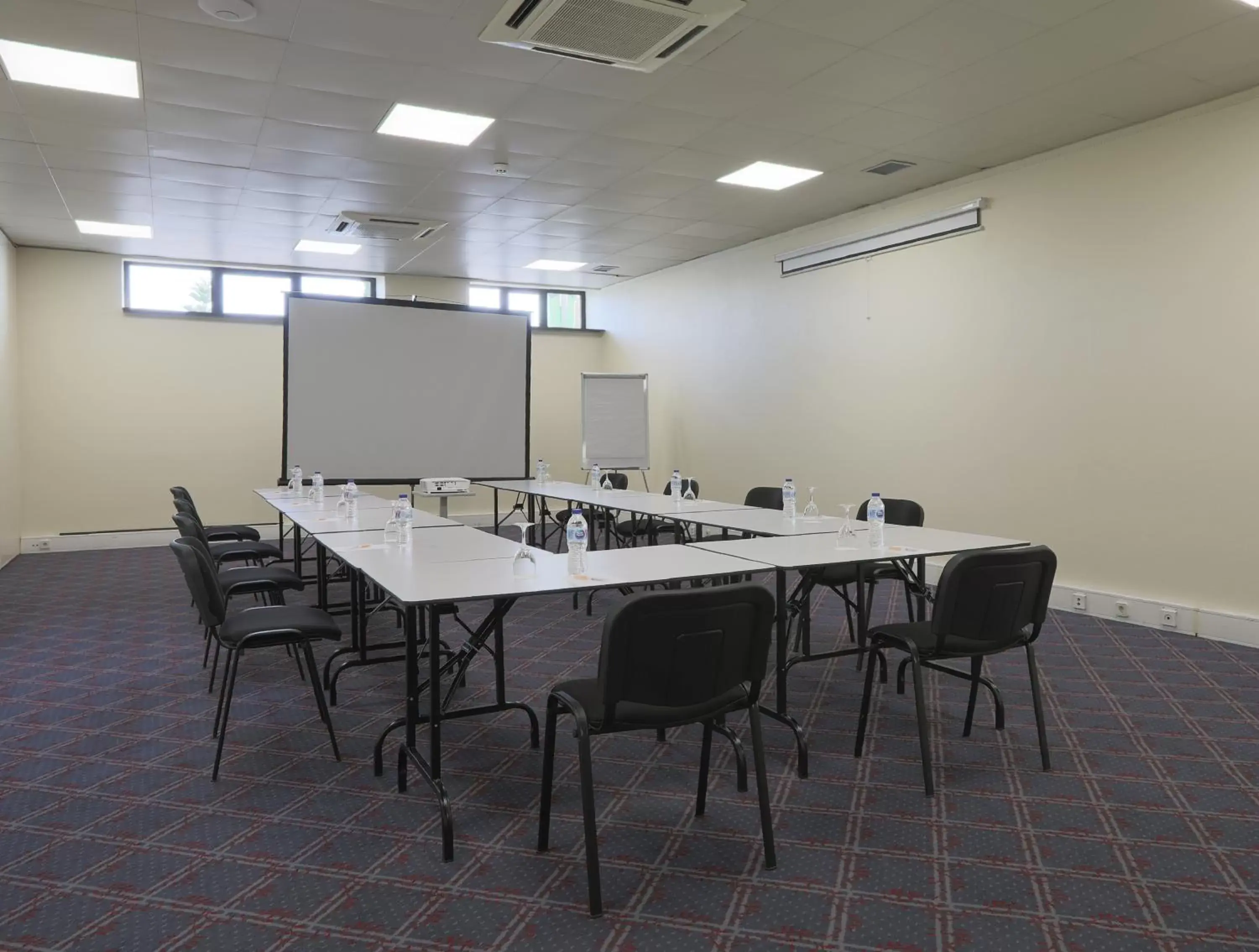 Meeting/conference room in Hotel D. Luis