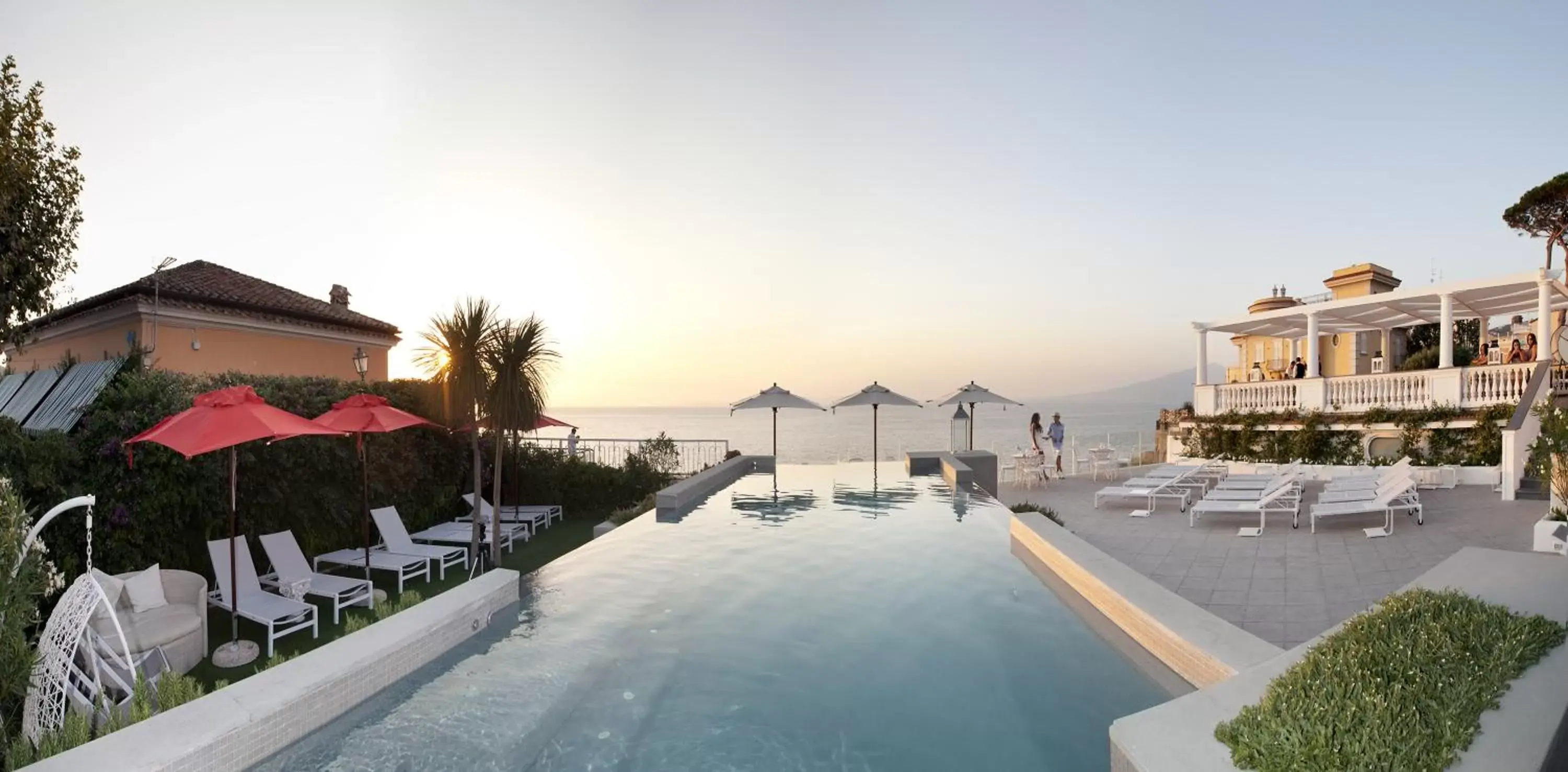 Swimming Pool in Hotel Corallo Sorrento