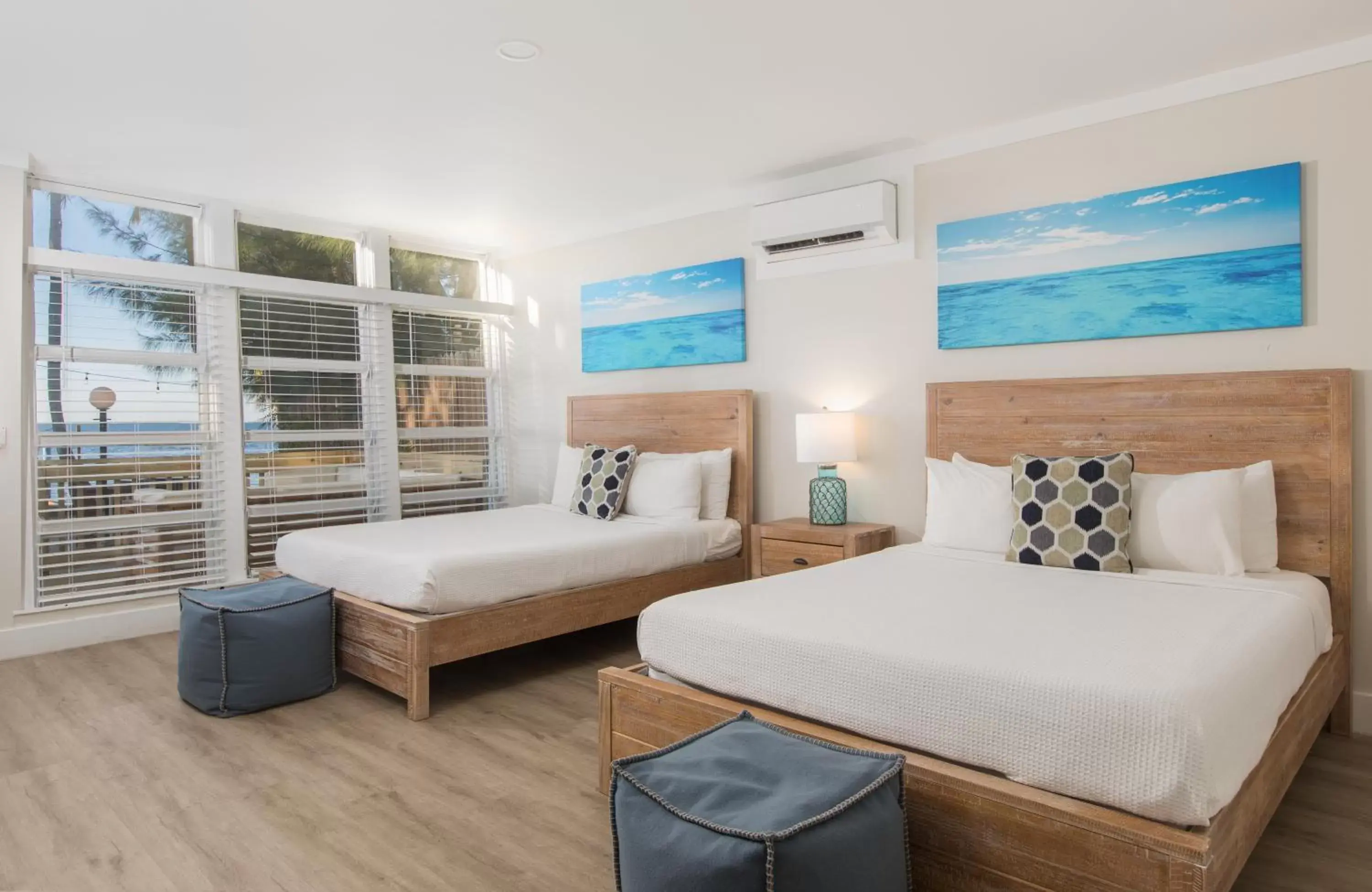 Bedroom, Bed in La Jolla Resort