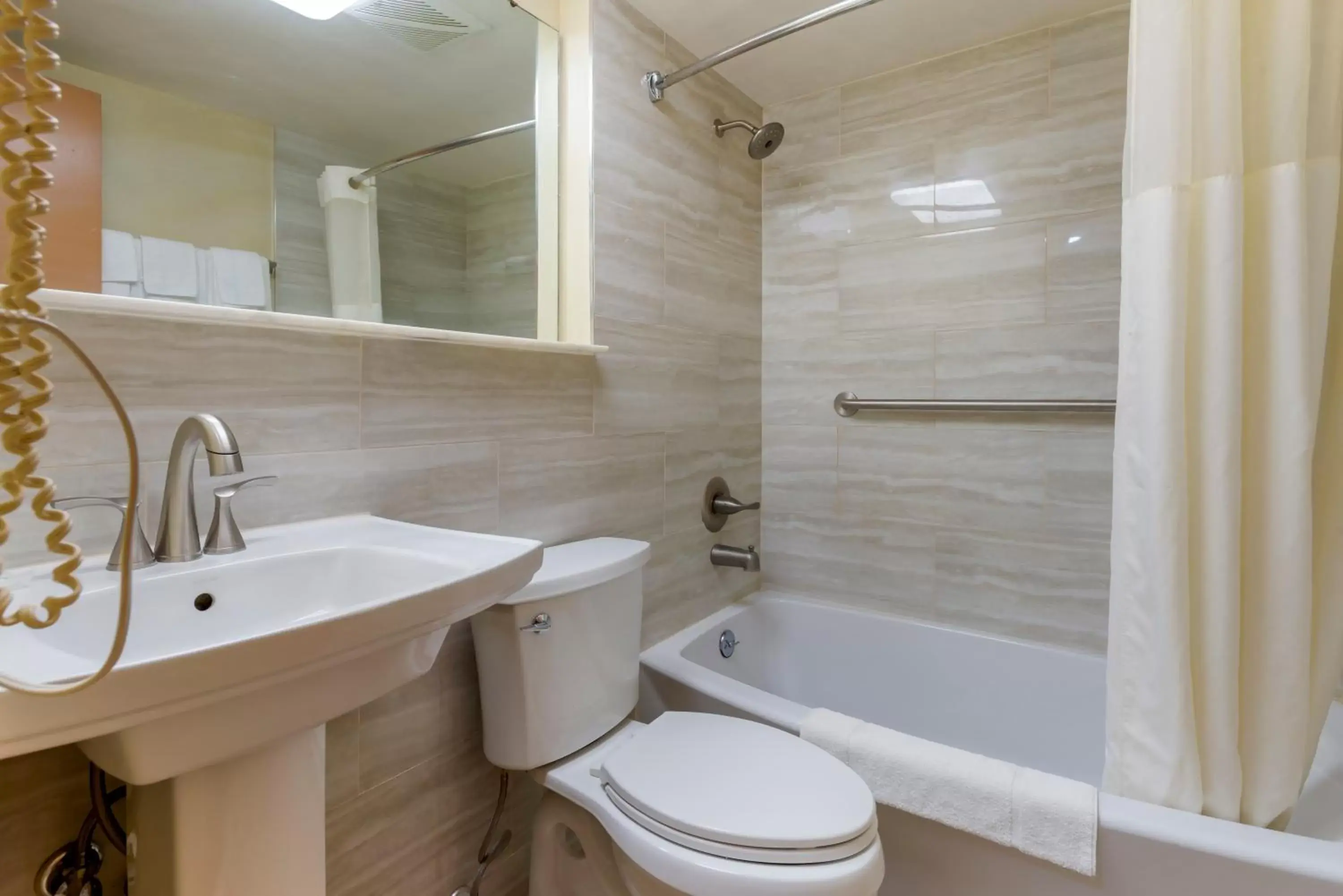 Bathroom in Rodeway Inn & Suites New Paltz- Hudson Valley