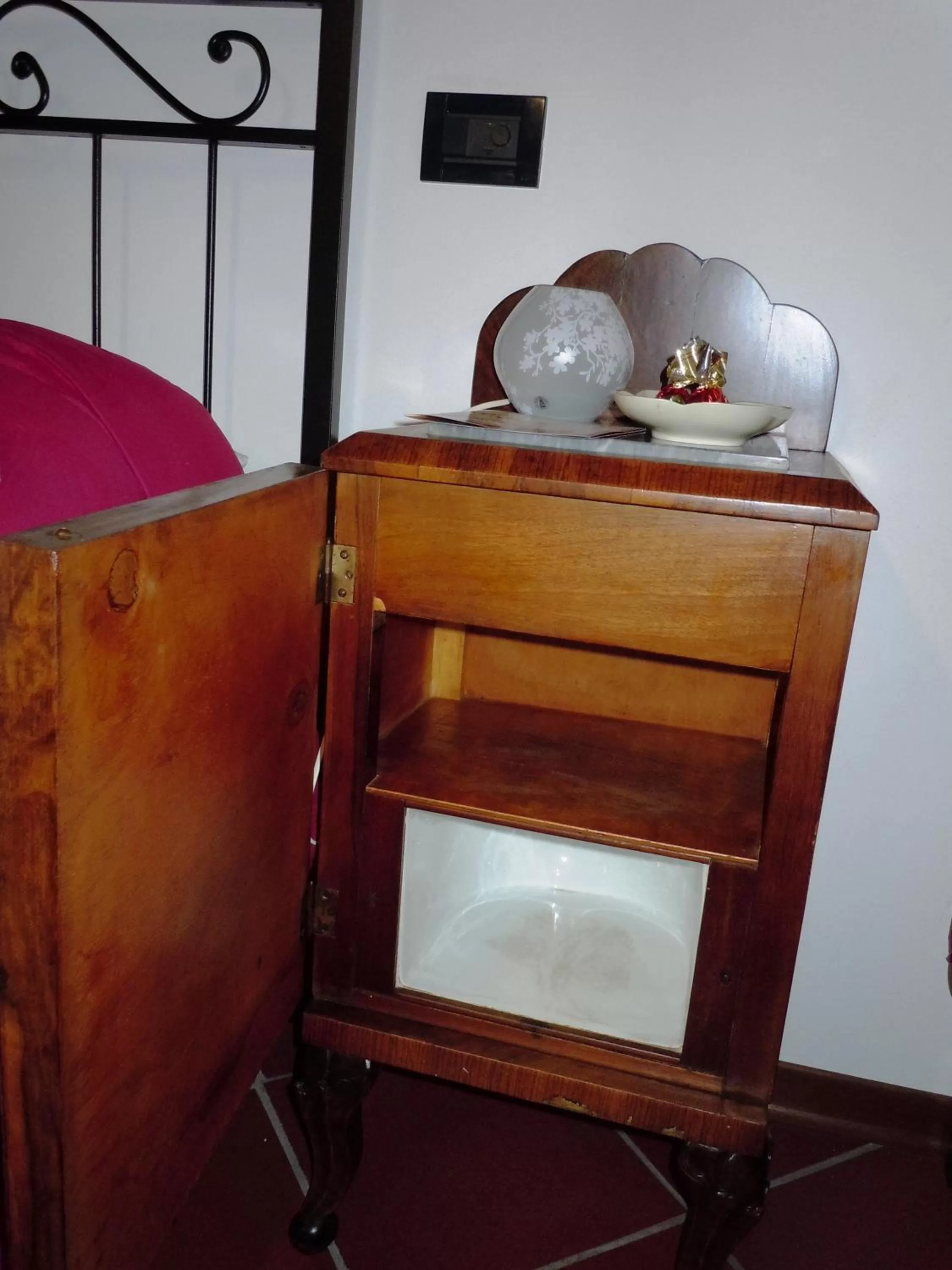 Decorative detail, Bed in Casa Stefy