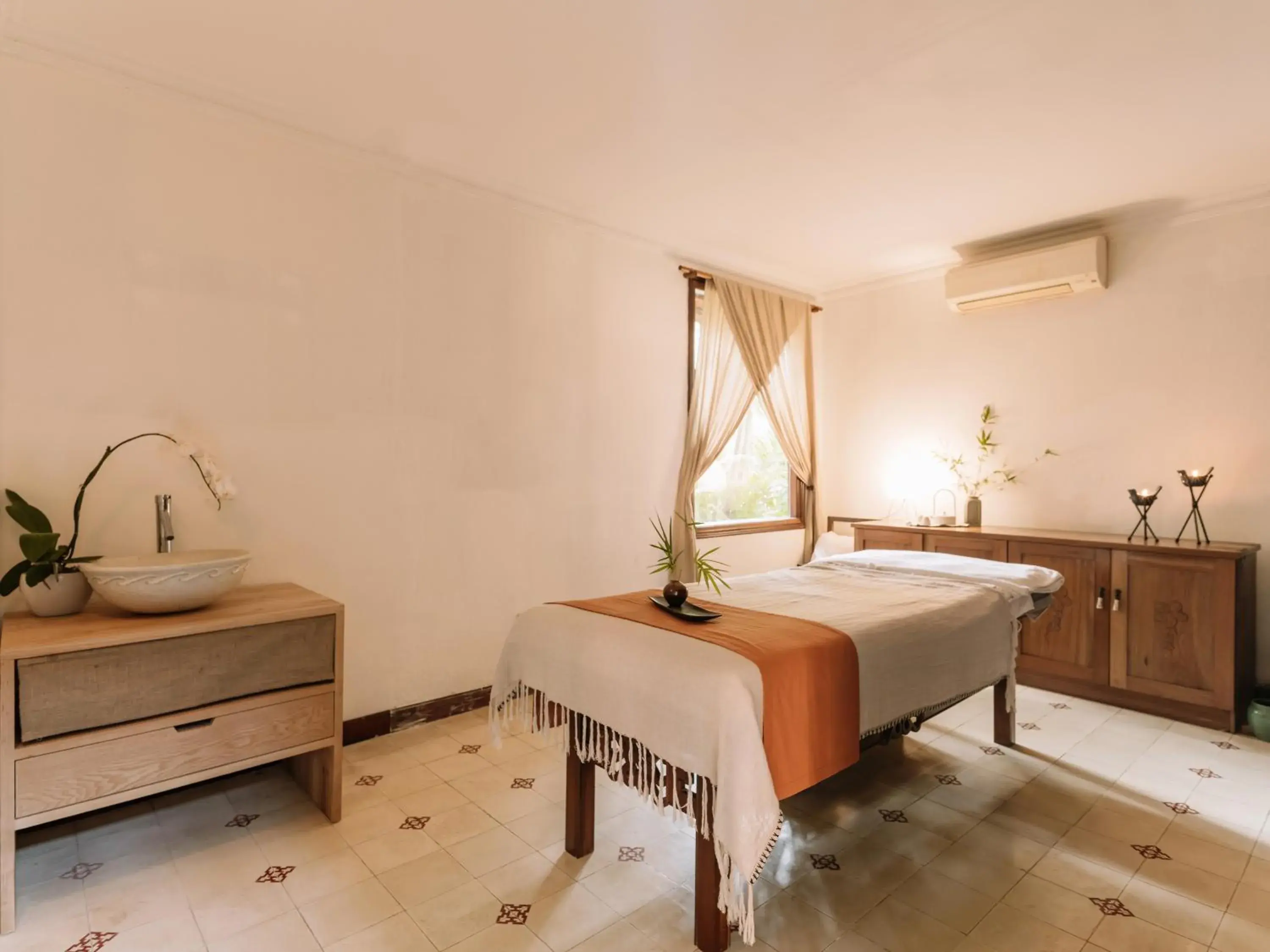 Spa and wellness centre/facilities, Bed in Ho Tram Beach Boutique Resort & Spa