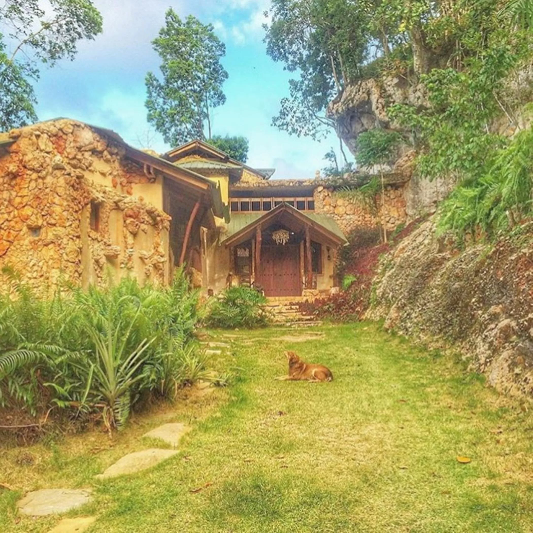 Facade/entrance in Altos de Caño Hondo