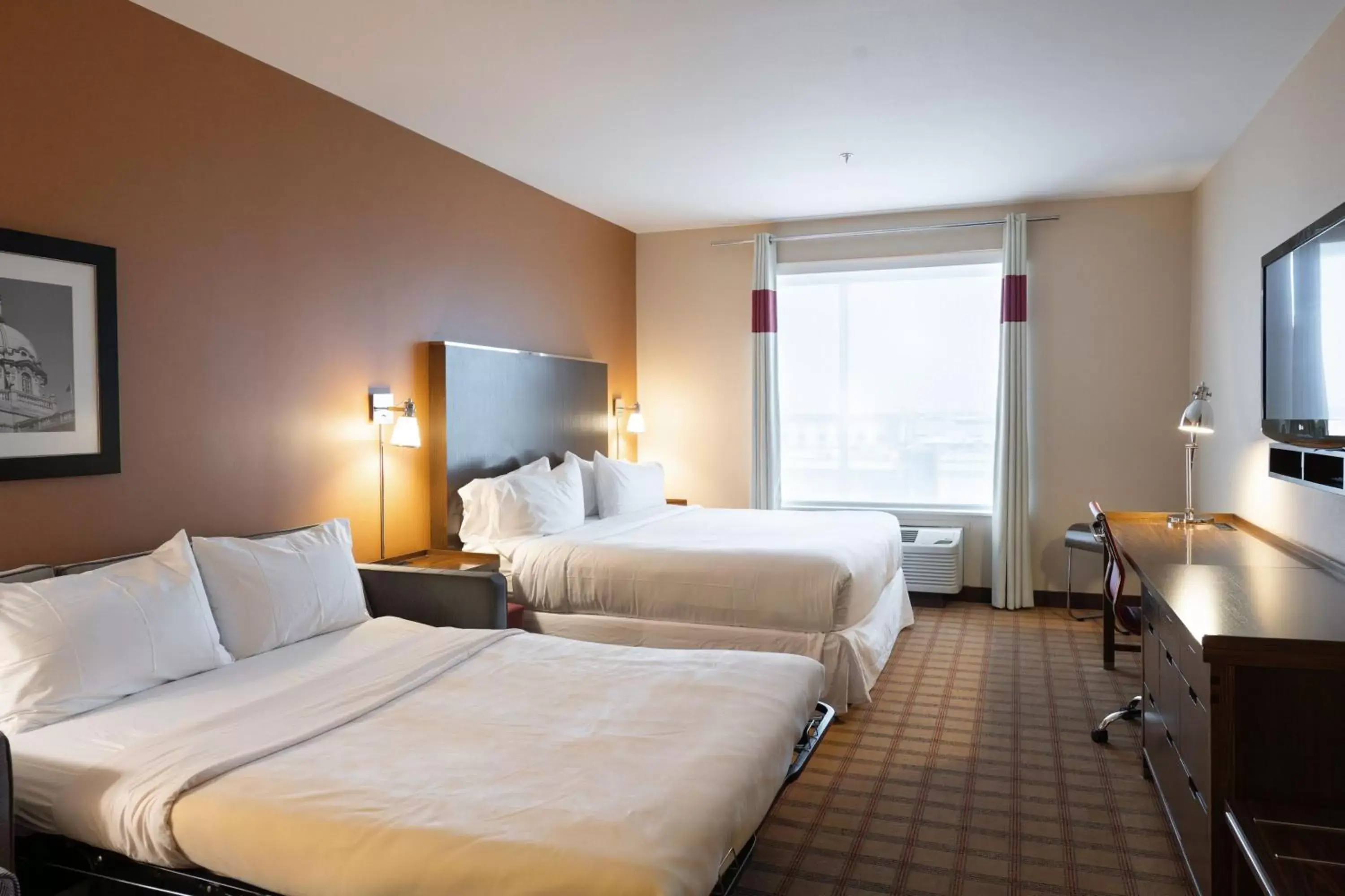 Photo of the whole room, Bed in Four Points by Sheraton Edmonton International Airport