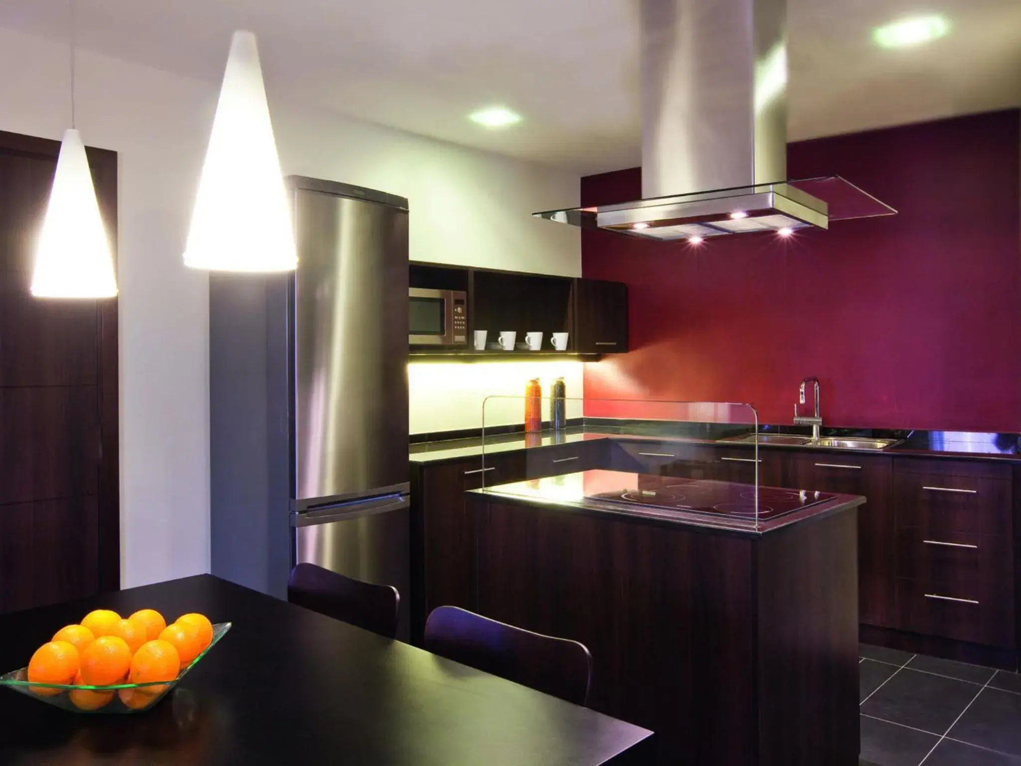 Kitchen or kitchenette, Kitchen/Kitchenette in Moevenpick Hotel Apartments The Square