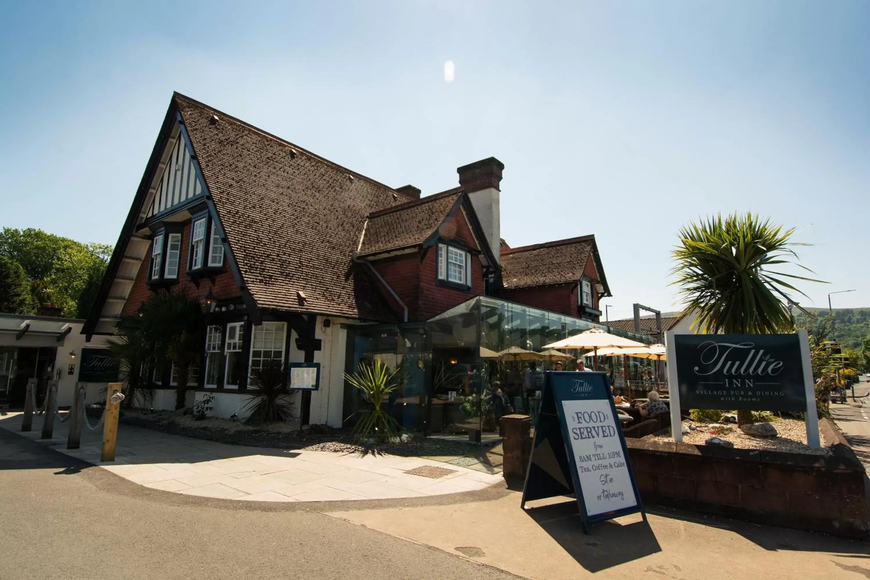 Street view, Property Building in Tullie Inn