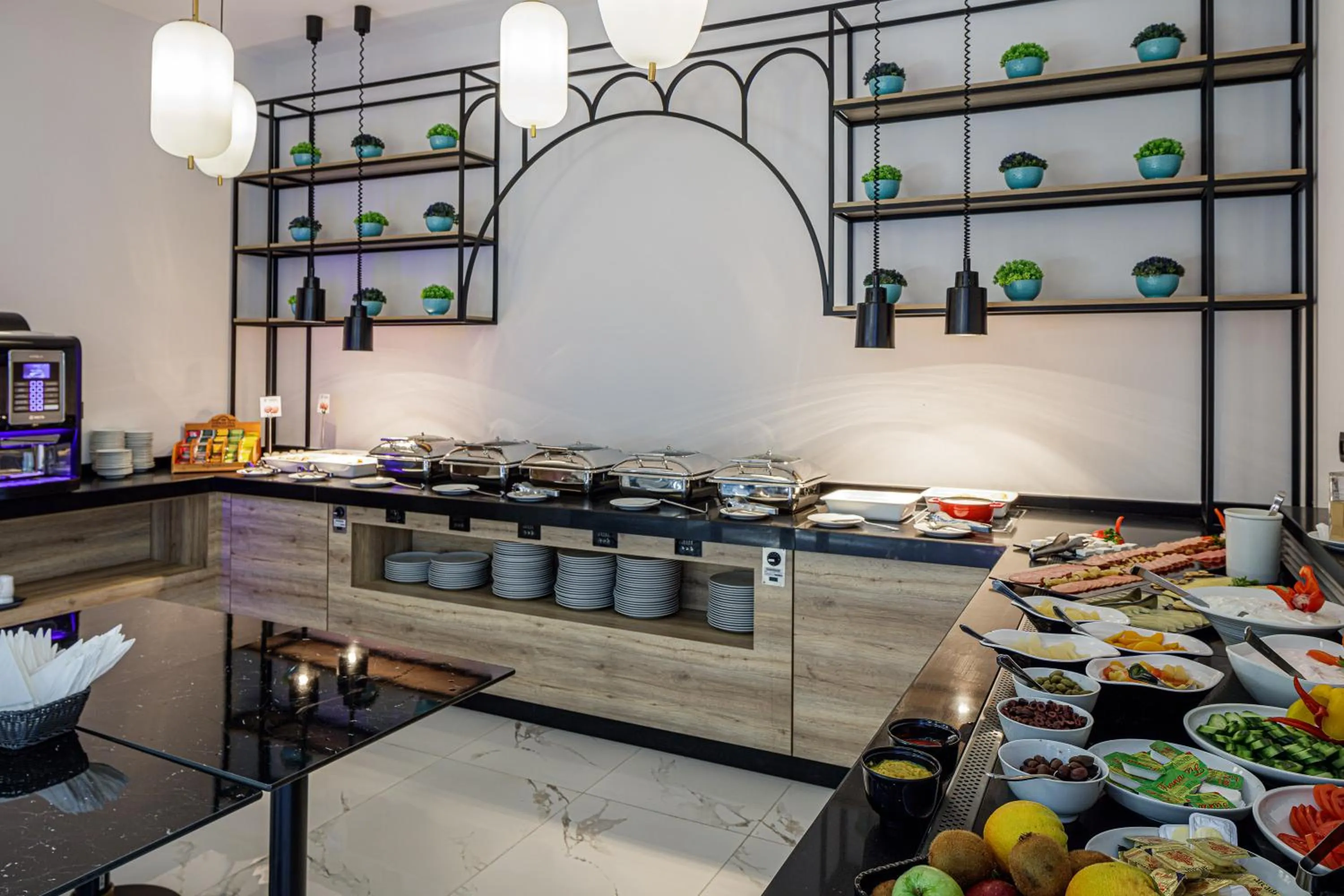 Breakfast in Jo An Palace