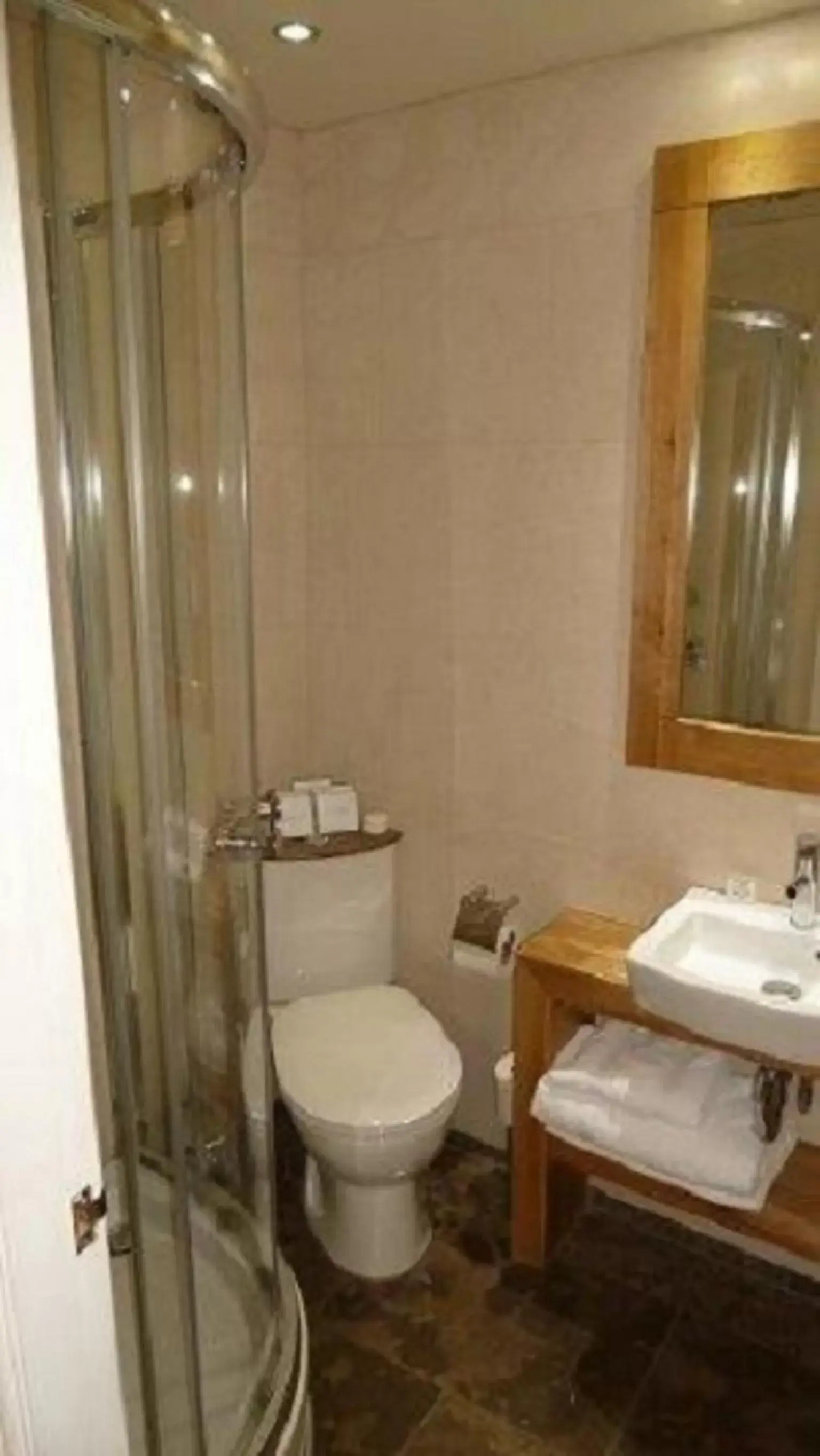 Shower, Bathroom in The Frenchgate Restaurant & Hotel