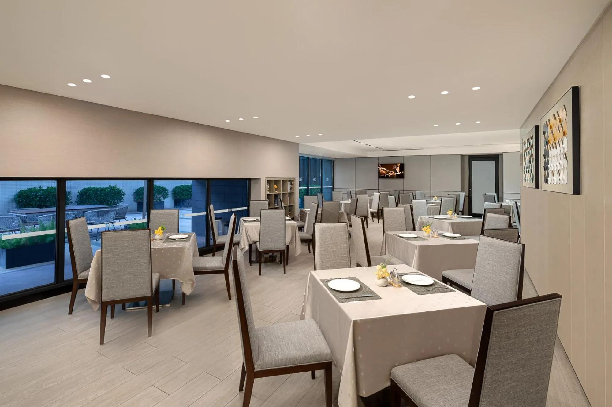 Restaurant/places to eat in Ascott Guangzhou