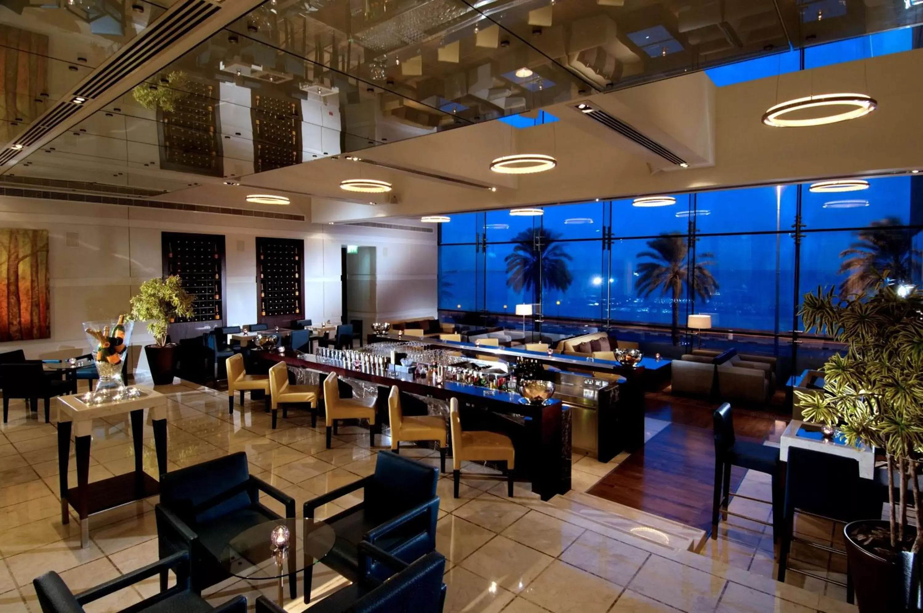 Lounge or bar, Restaurant/Places to Eat in Hyatt Regency Dubai - Corniche