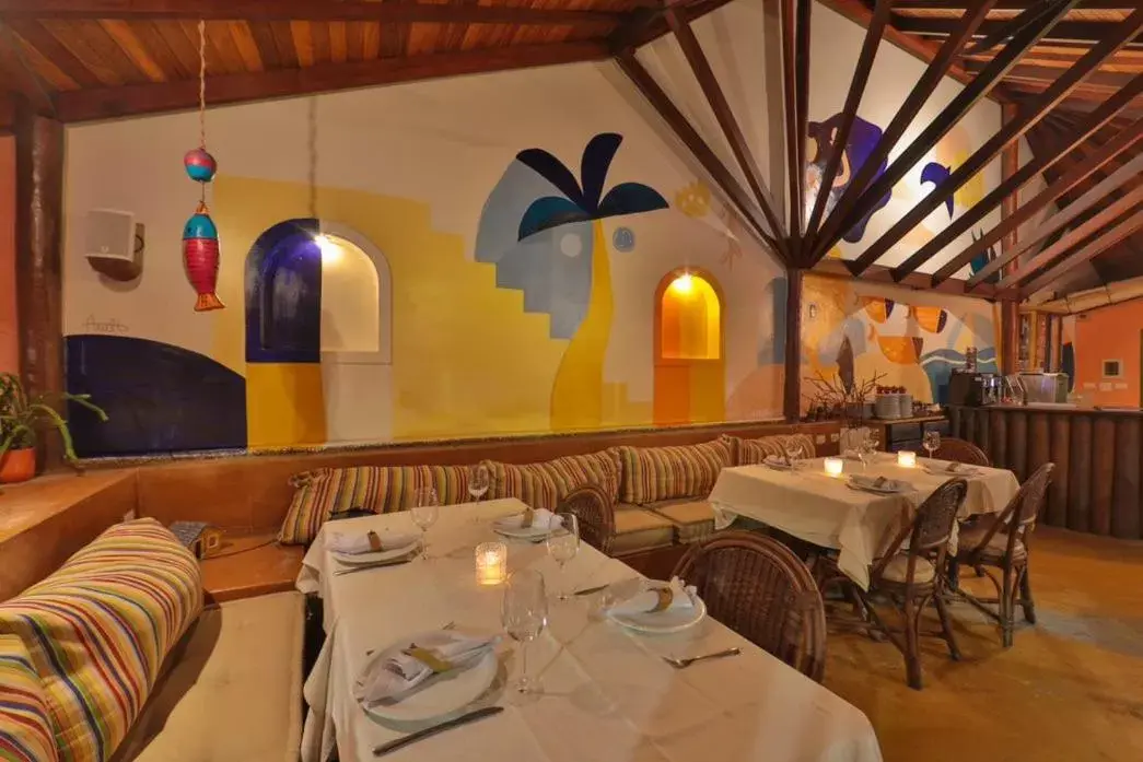 Restaurant/Places to Eat in Manary Praia Hotel