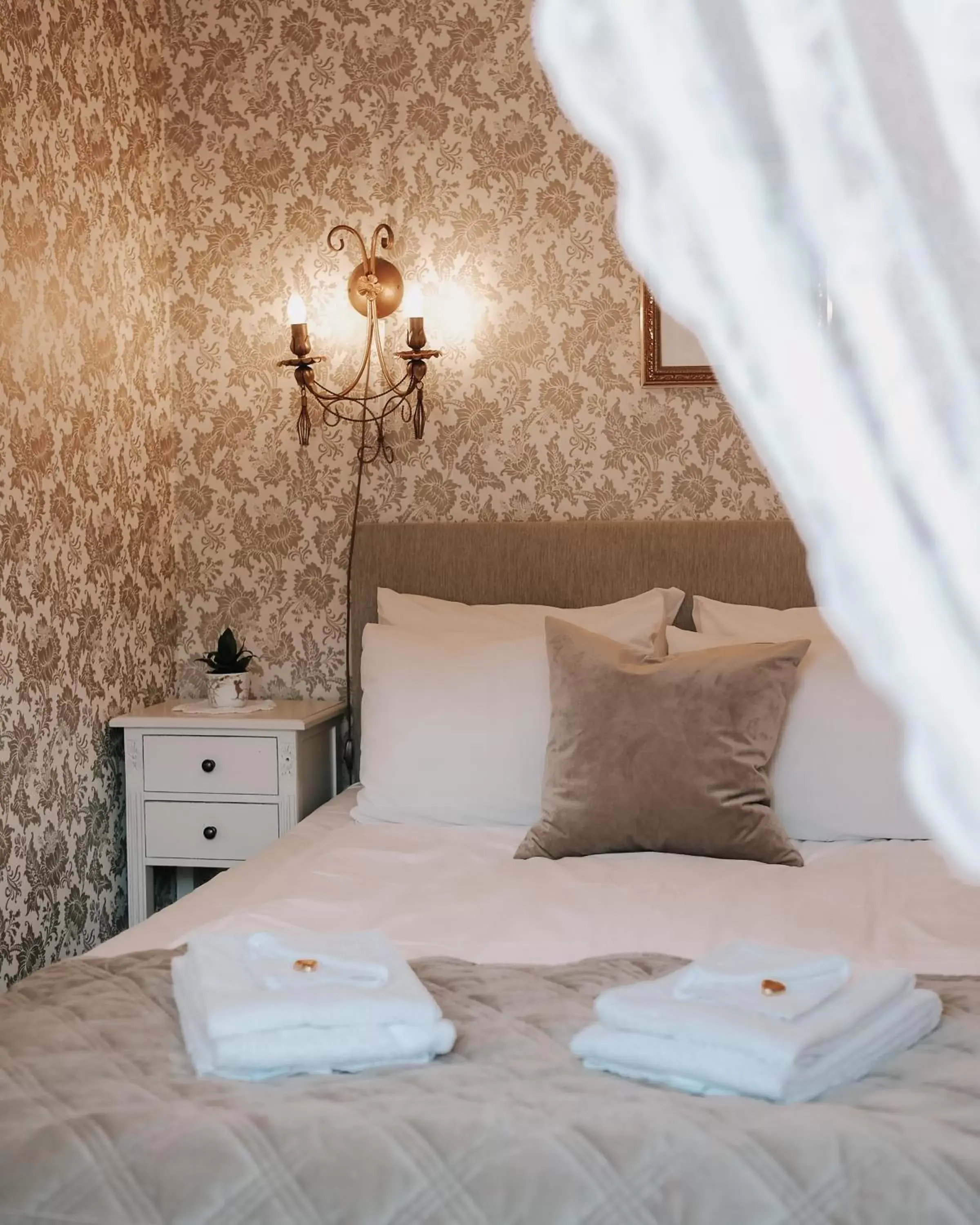 Bed in Gamlebyen Hotell - Fredrikstad Bed in Gamlebyen Hotell - Fredrikstad