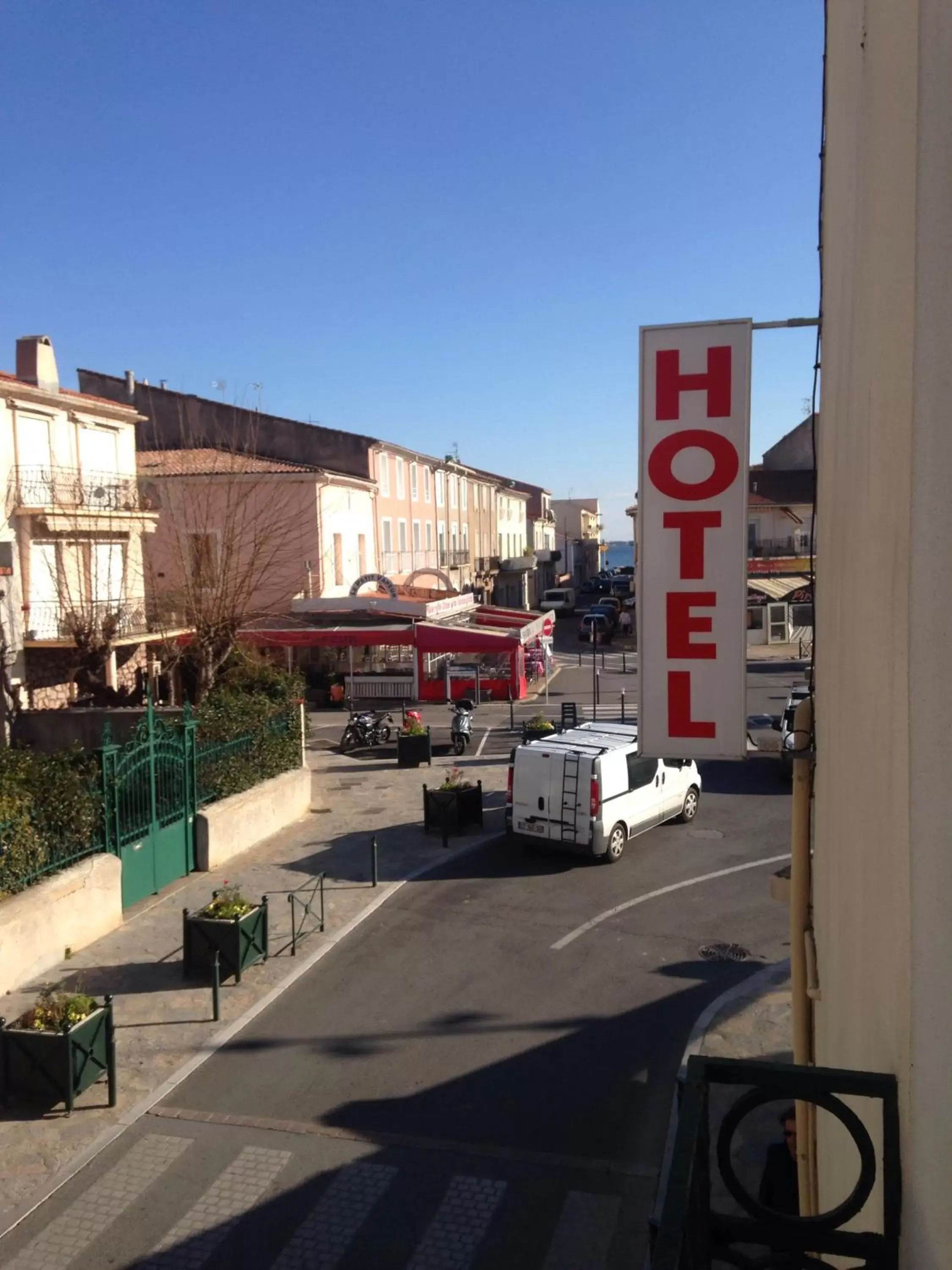 Street view in Hotel-Restaurant Du Port