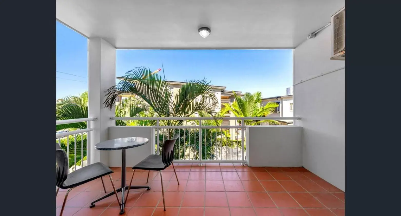 Balcony/Terrace in The Wellington Apartment Hotel