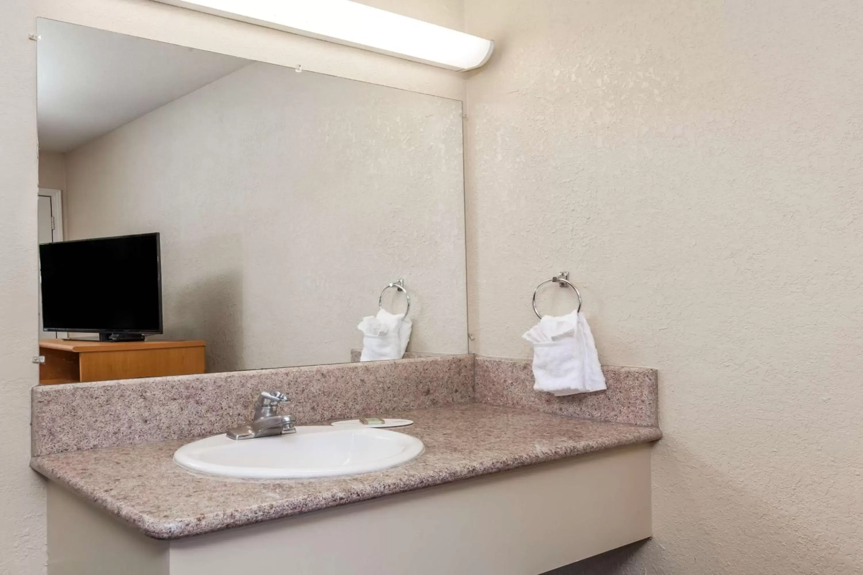 Bathroom in Hotel Rose Garden