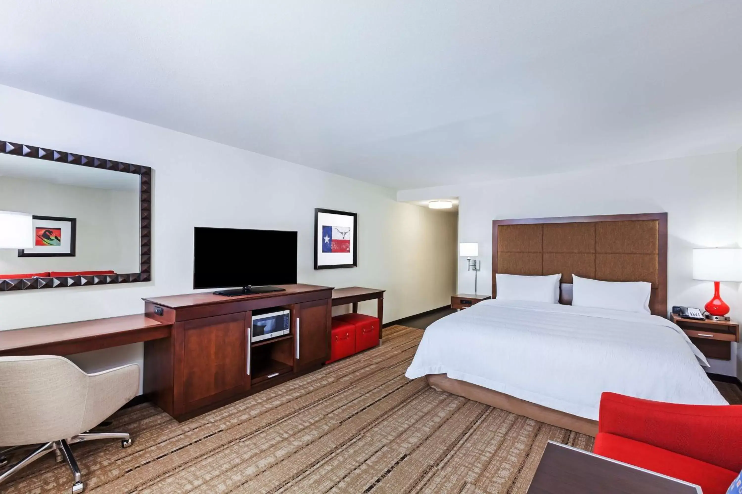 Bedroom, Bed in Hampton Inn & Suites Houston I-10 West Park Row, Tx