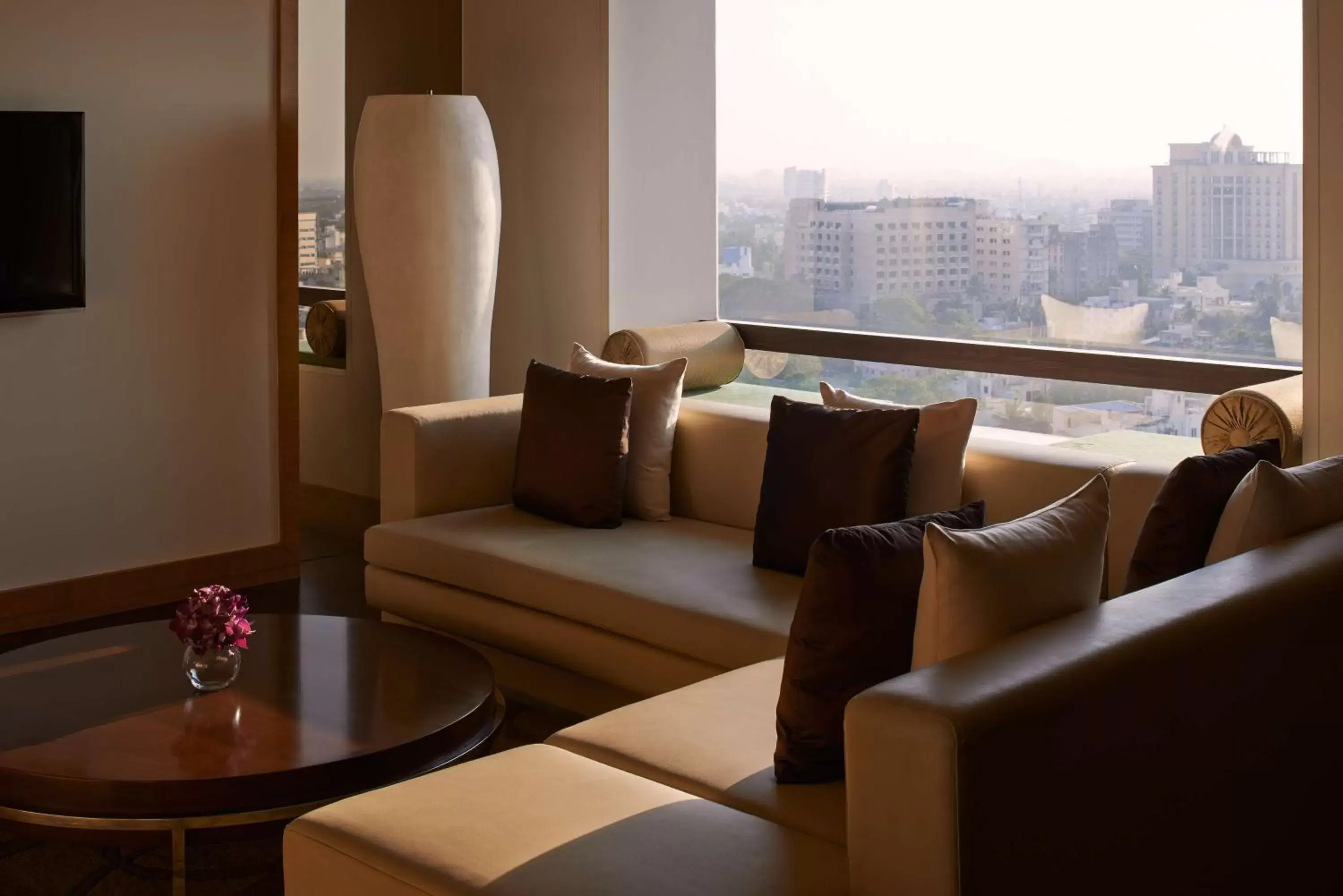 Photo of the whole room, Seating Area in Hyatt Regency Chennai