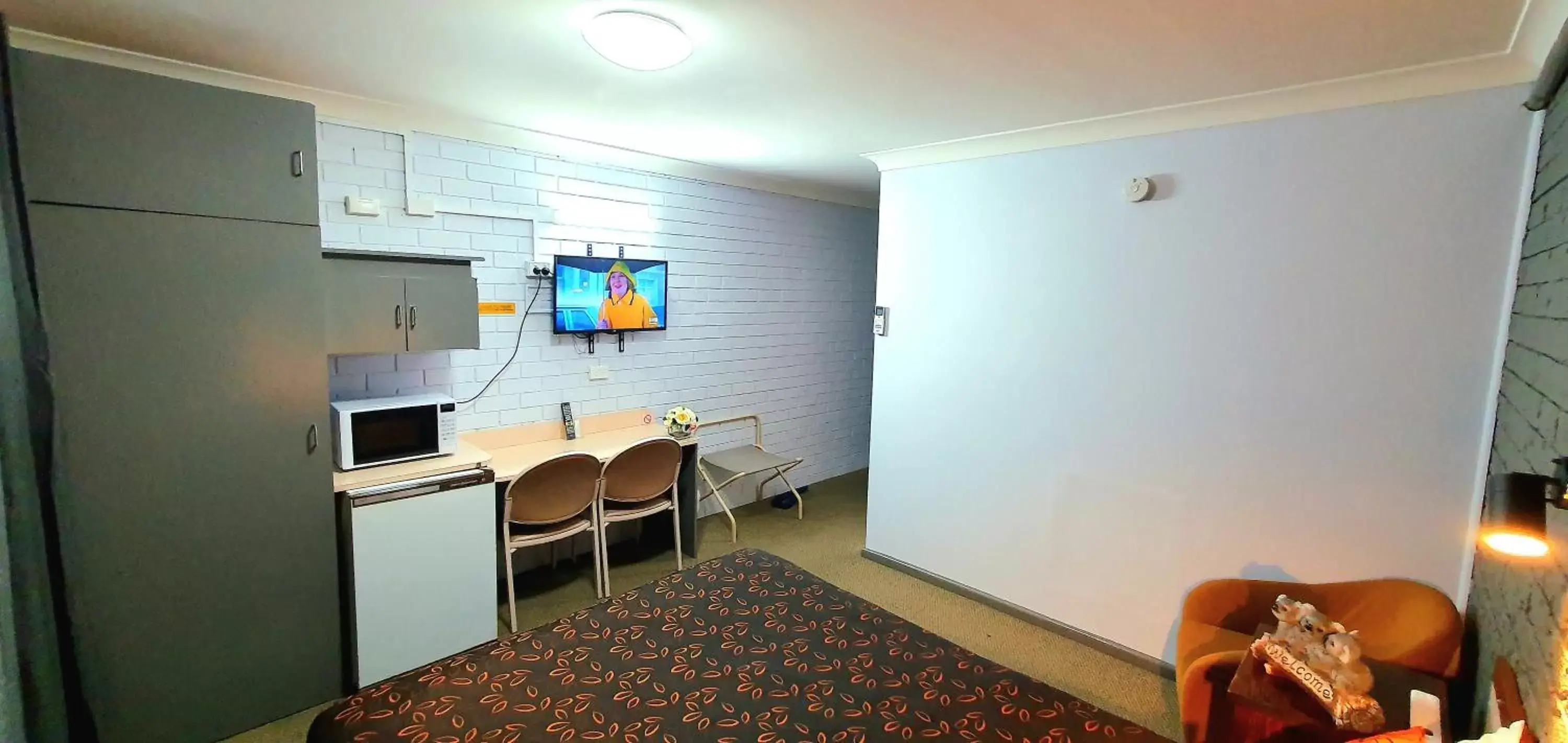 TV/Entertainment Center in Goldrush Motel Young CBD