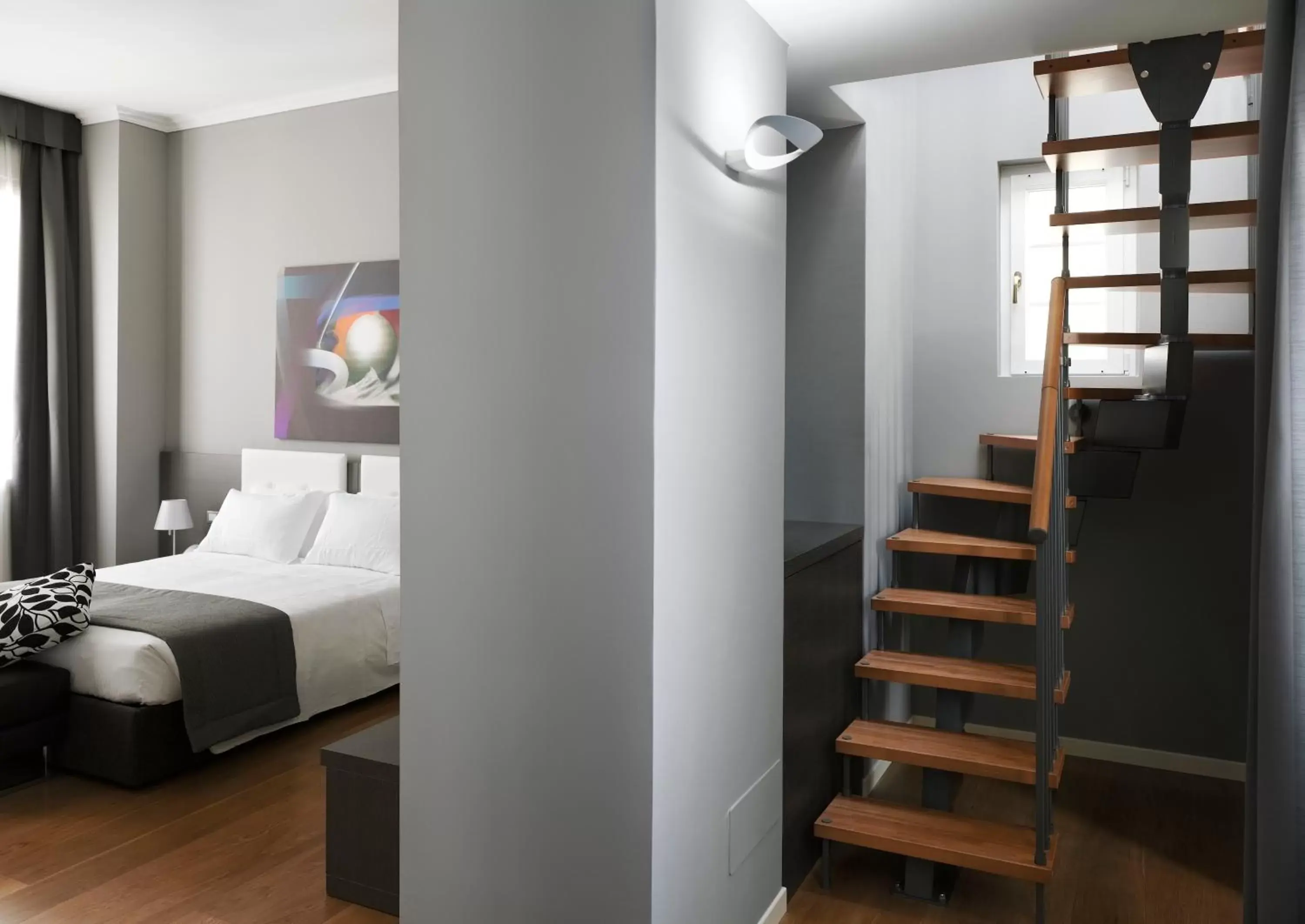 Photo of the whole room, Bed in Palace Suite Photo of the whole room, Bed in Palace Suite