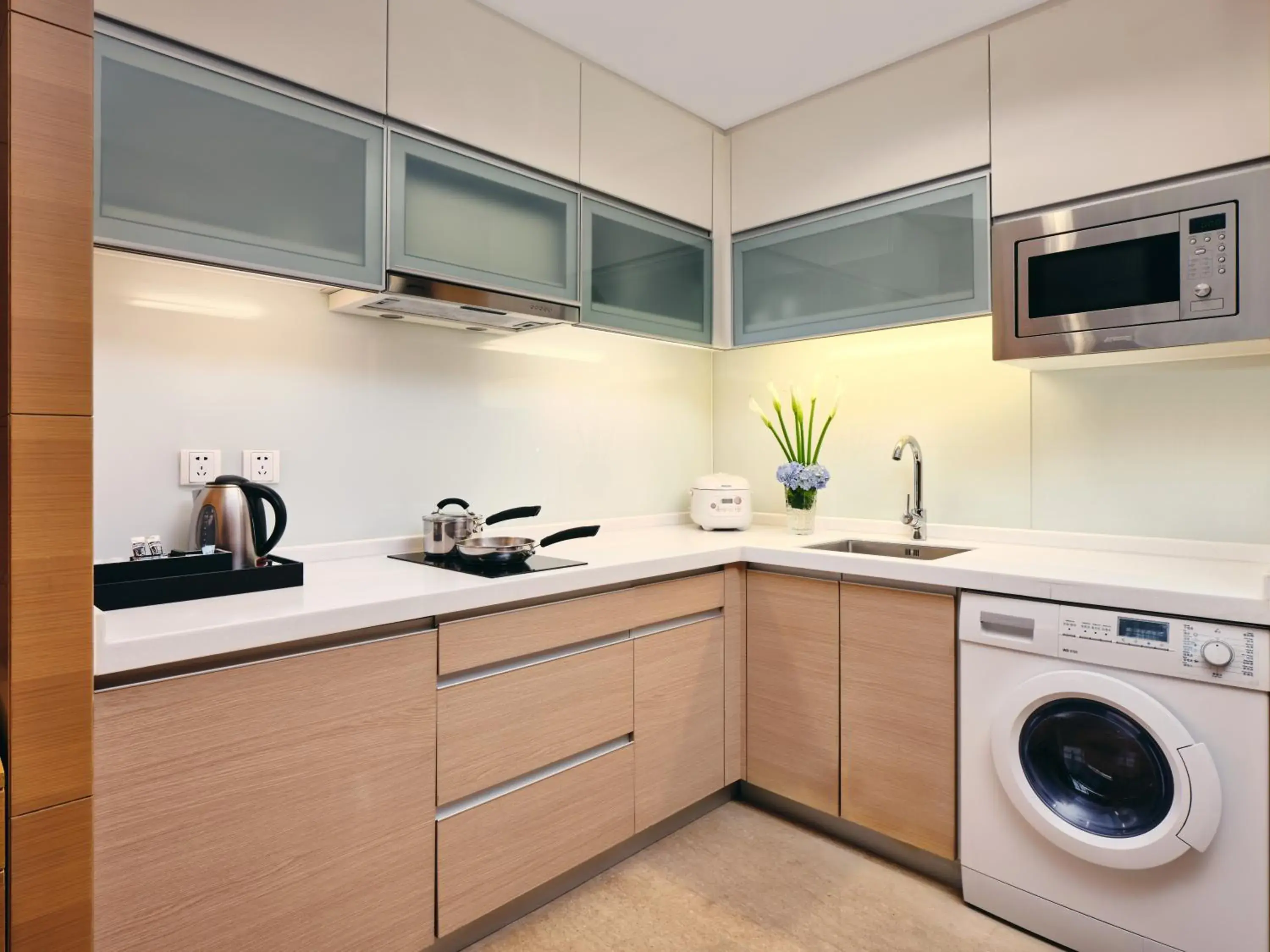 Kitchen or kitchenette, Kitchen/Kitchenette in Intercontinental Residences Chengdu City Center