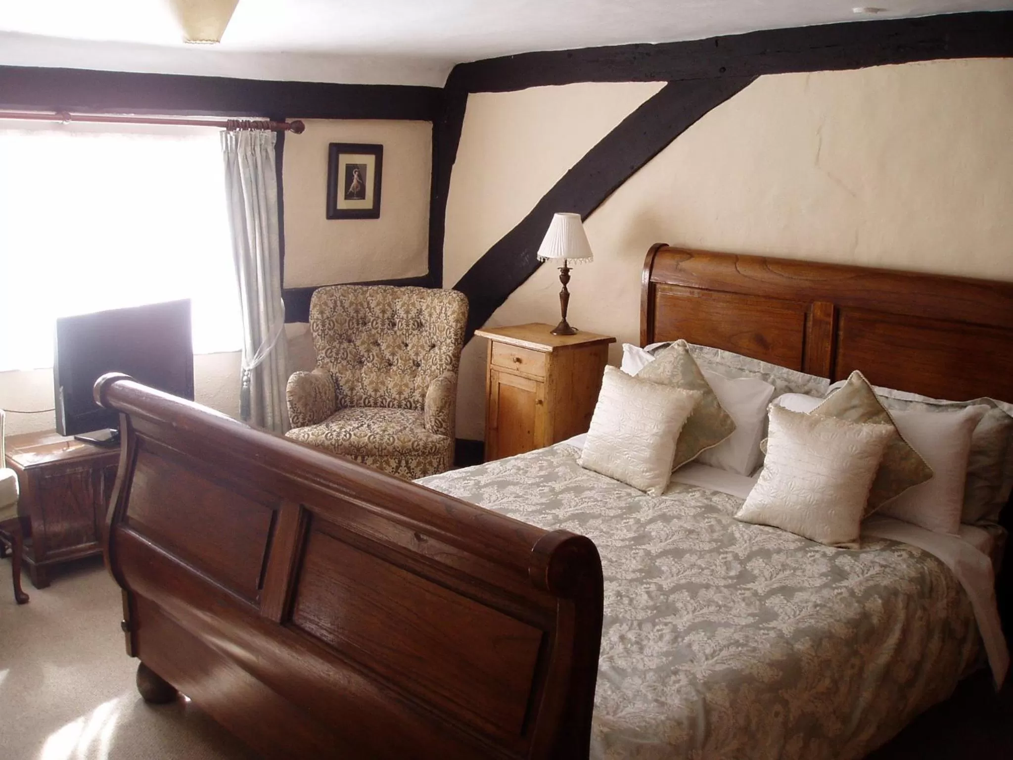 Bedroom, Bed in The Chequers Inn