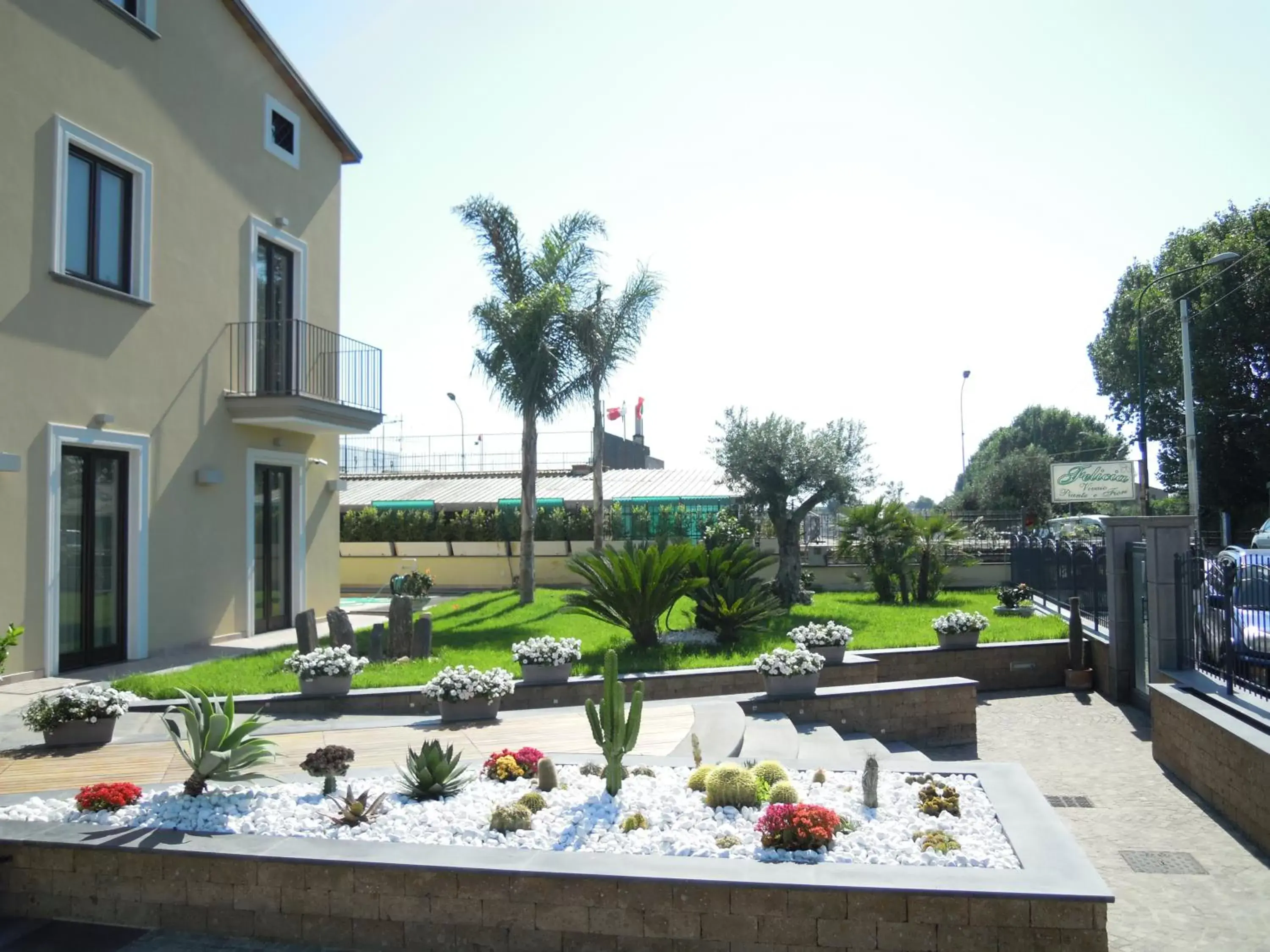 Garden, Property Building in Hotel Visagi