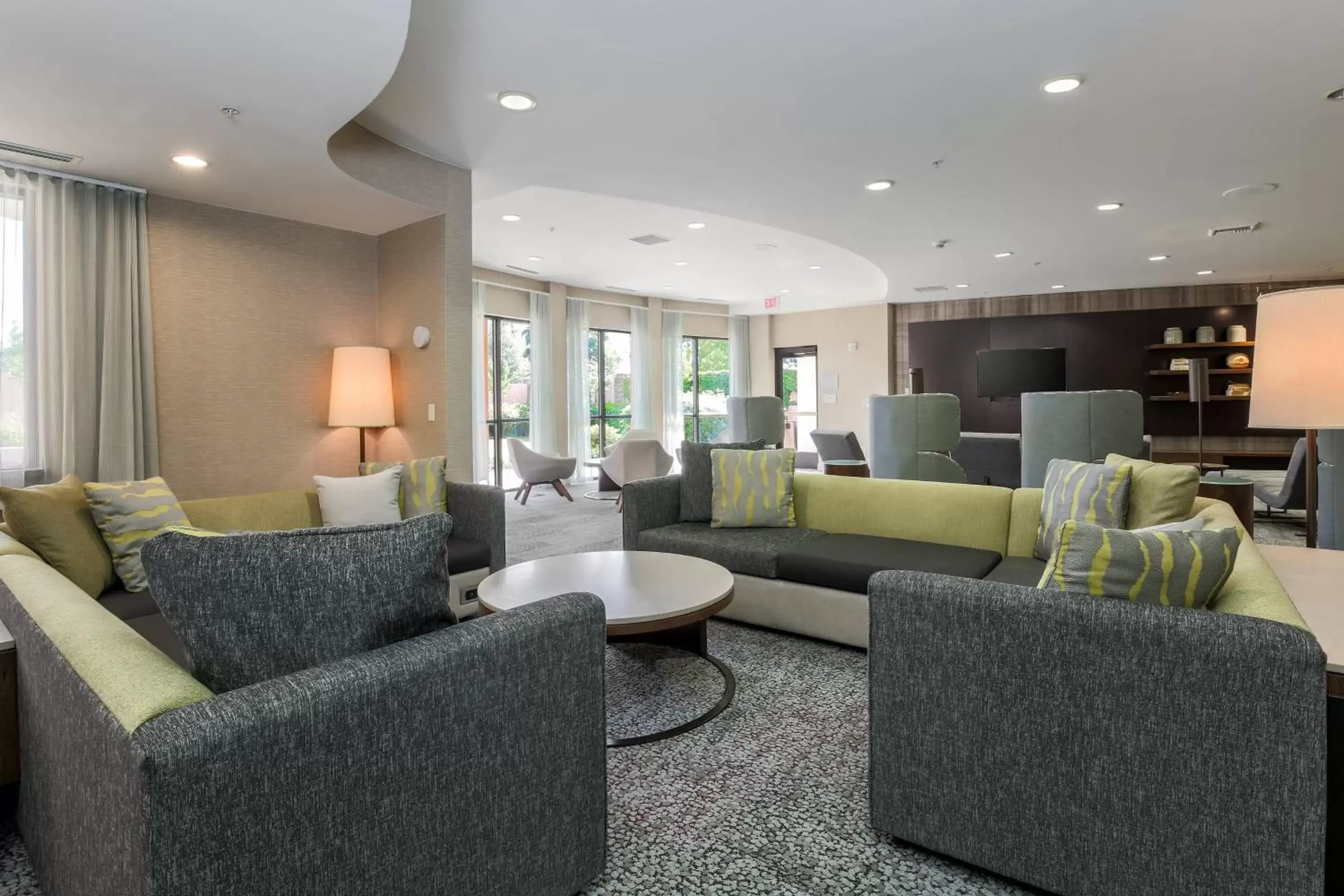 Lobby or reception, Seating Area in Courtyard by Marriott Roseville Galleria Mall/Creekside Ridge Drive