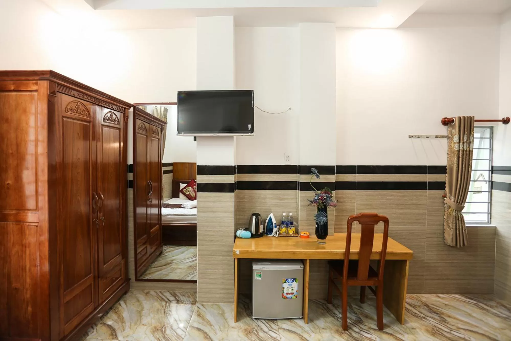 Bedroom, TV/Entertainment Center in Lucky Hotel Quy Nhon