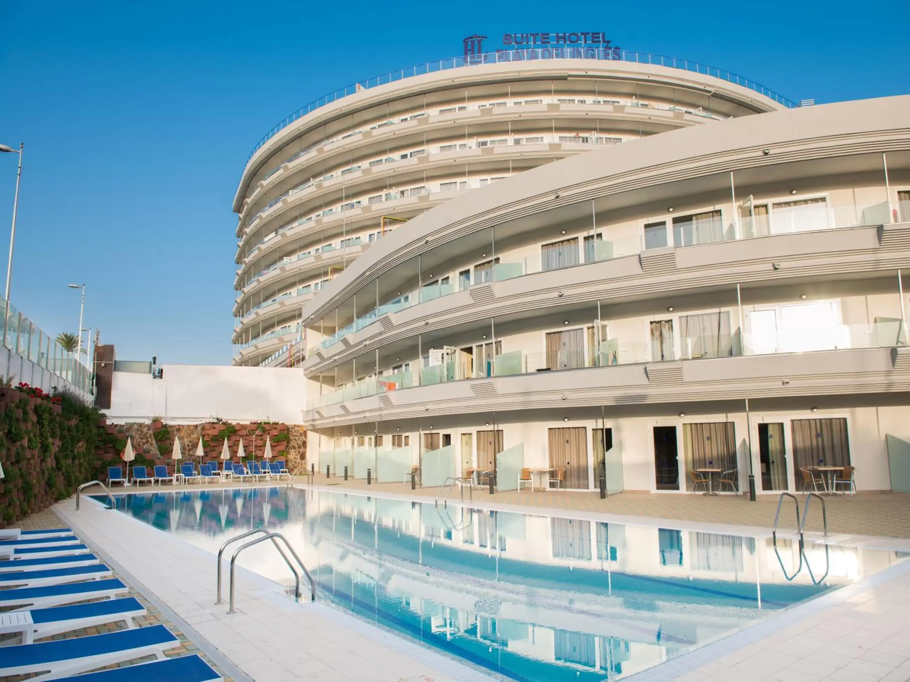 Swimming pool in HL Suitehotel Playa del Inglés - Adults Only