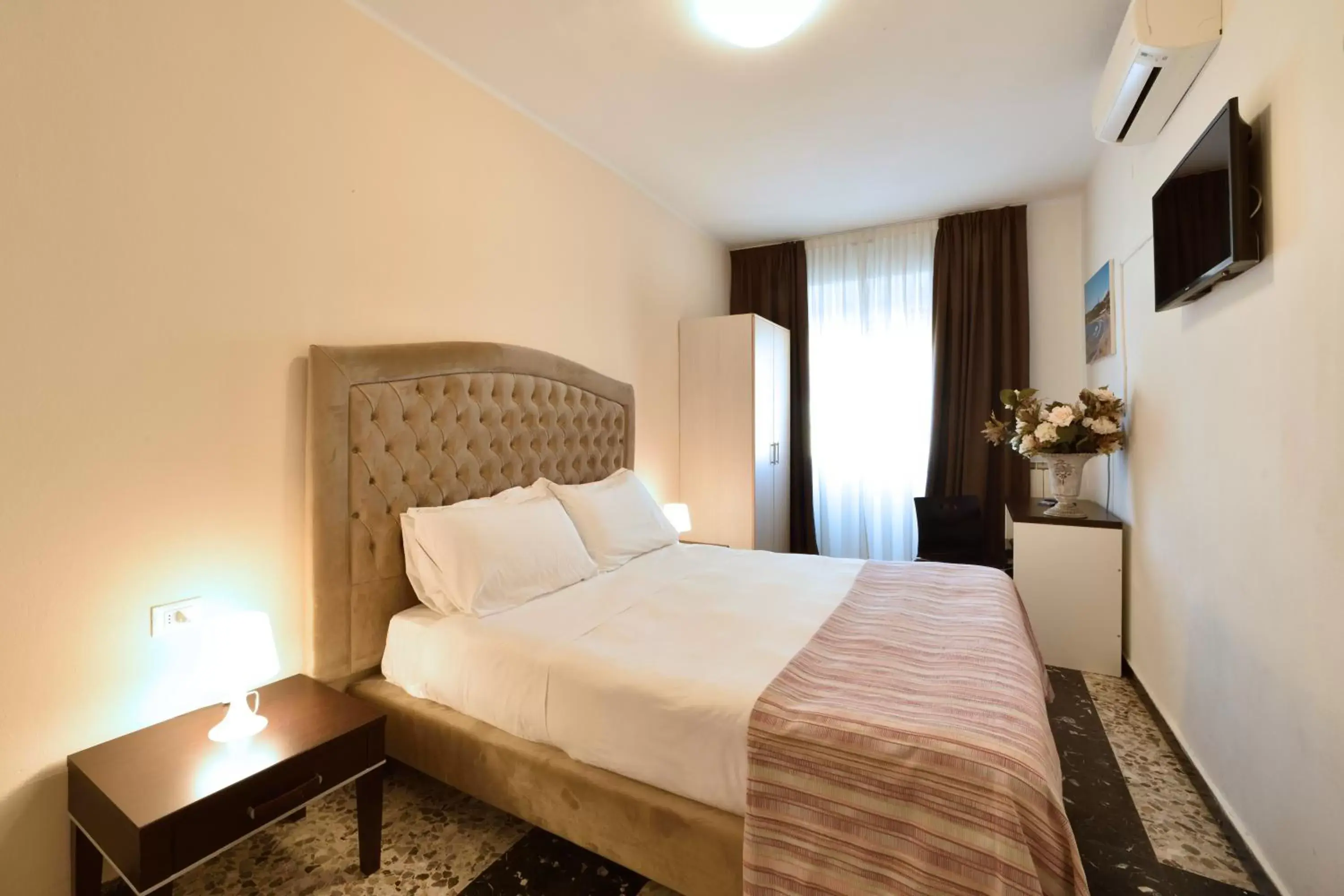 Bed in Hotel Ristorante La Marina Mhotelsgroup