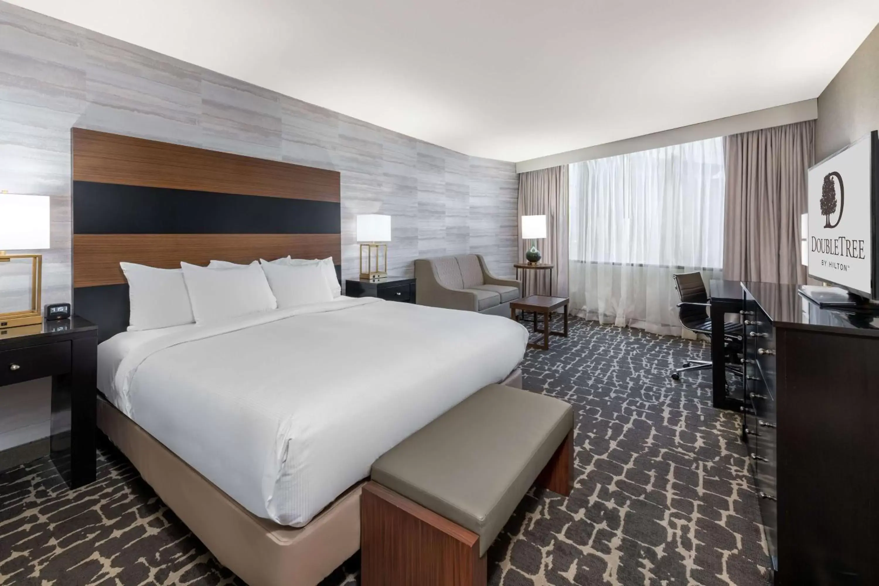 Bedroom, Bed in DoubleTree by Hilton Hotel Denver - Aurora