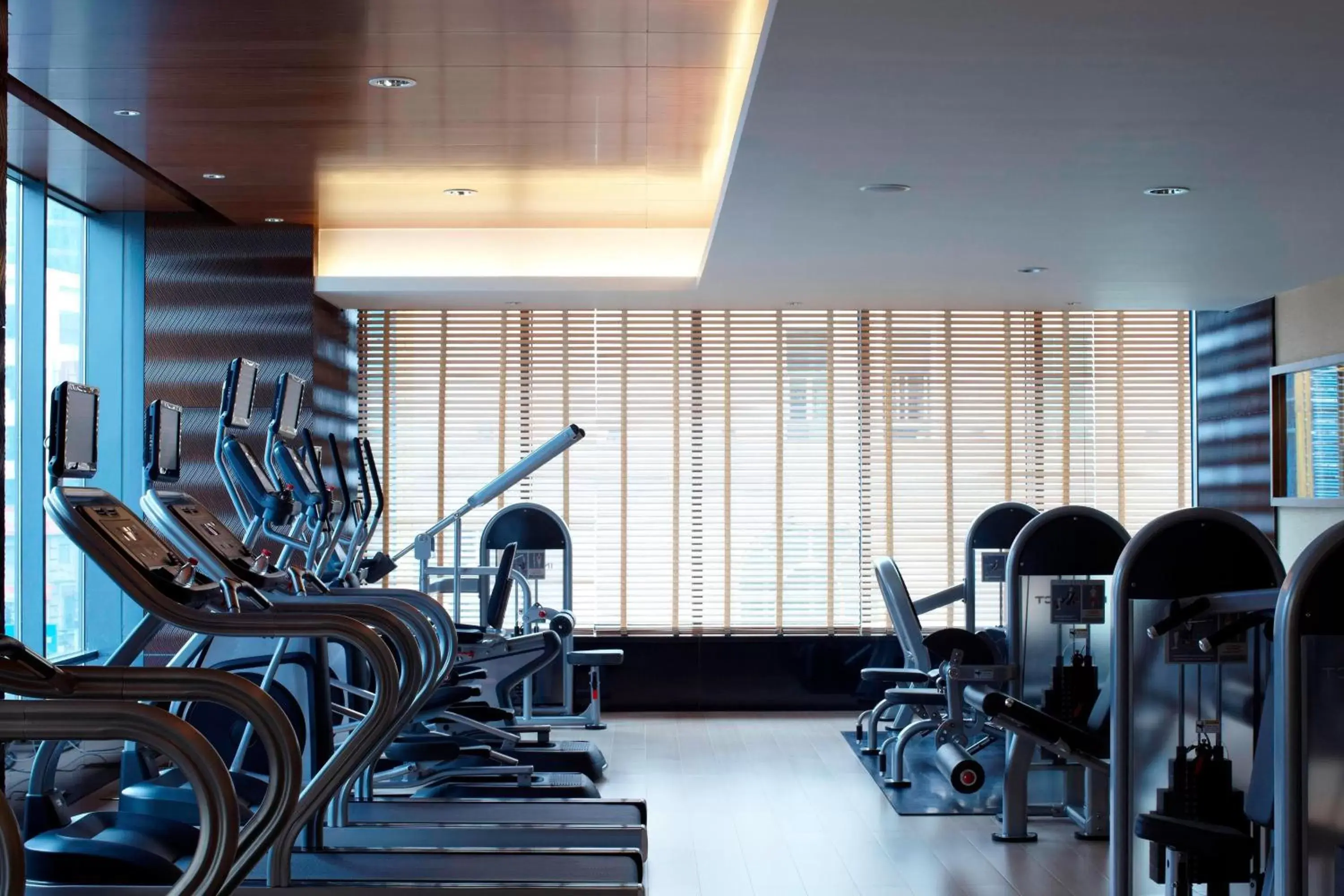 Fitness centre/facilities, Fitness Center/Facilities in Courtyard by Marriott Shanghai Central