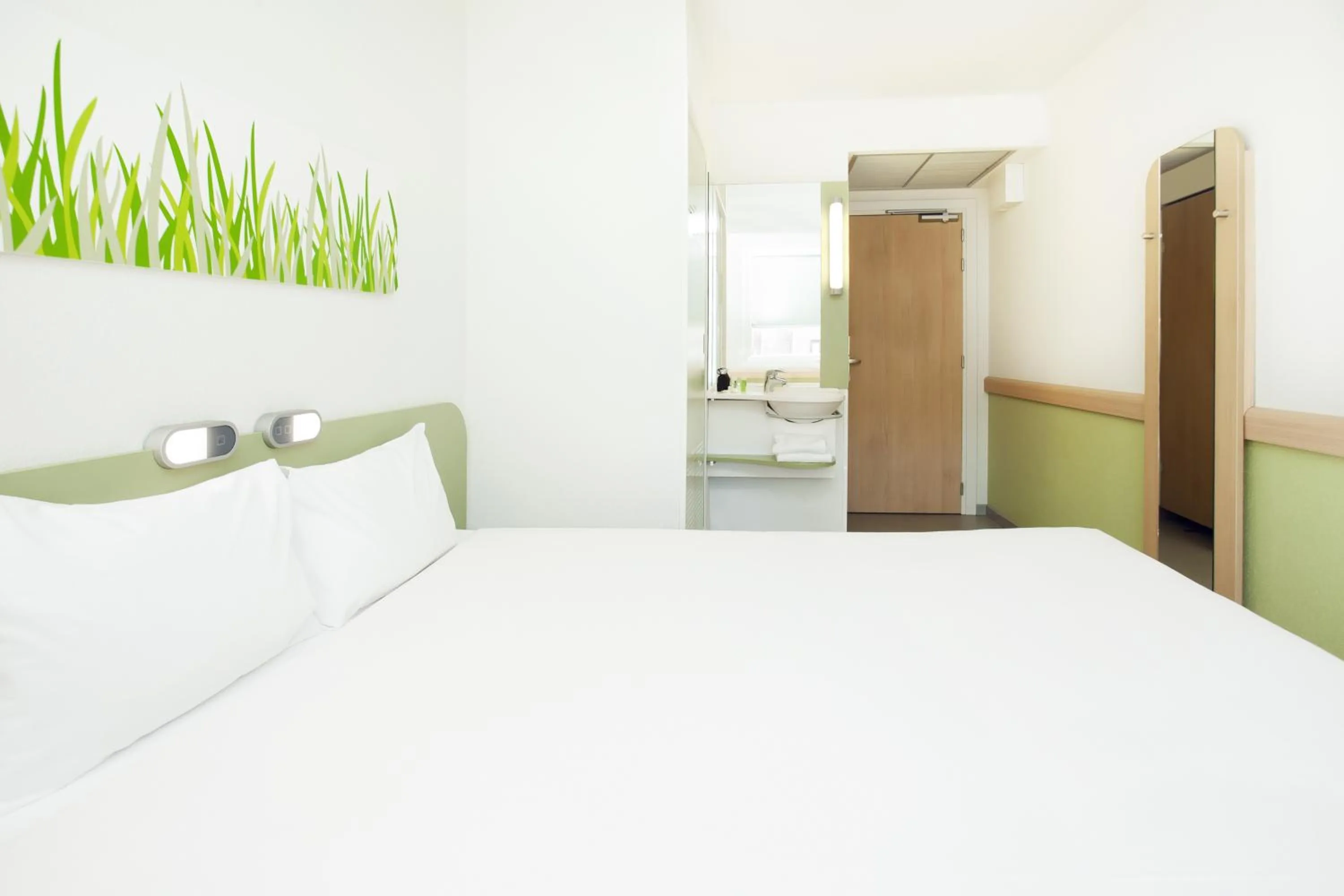 Photo of the whole room, Bed in Ibis Budget Madrid Centro Las Ventas