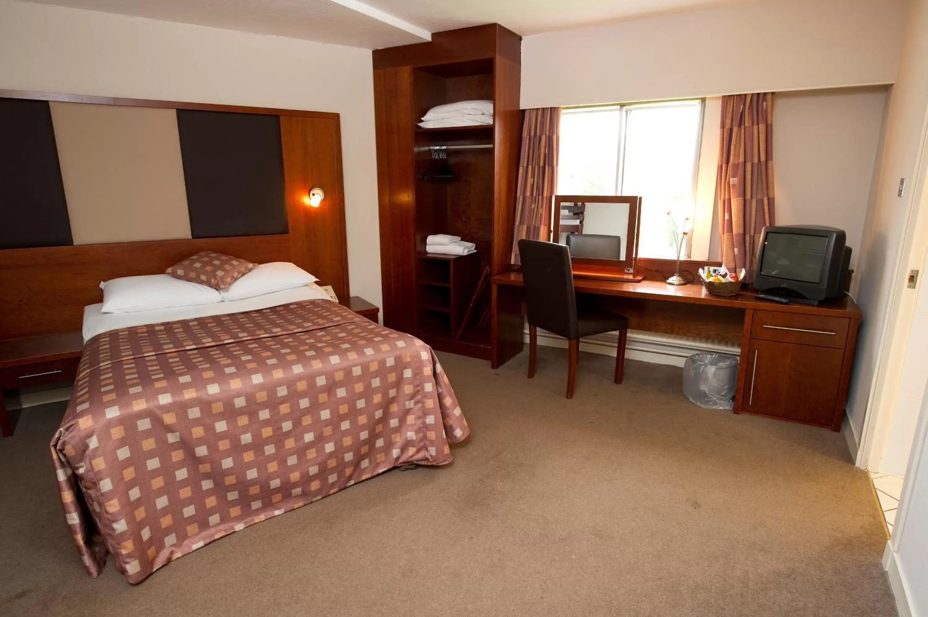 Photo of the whole room, Bed in Normandy Hotel (Near Glasgow Airport)