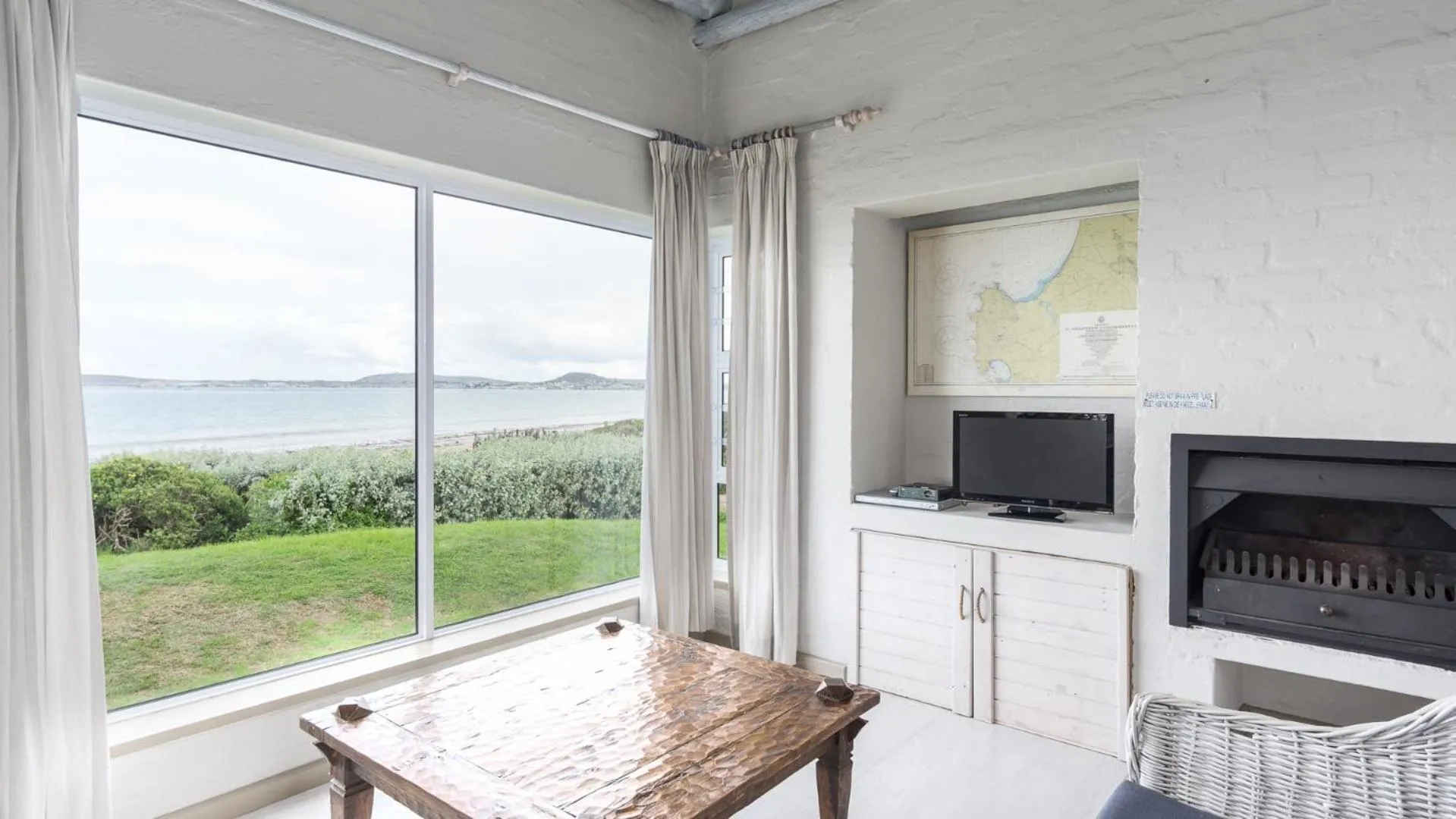 Living room in Blue Bay Lodge