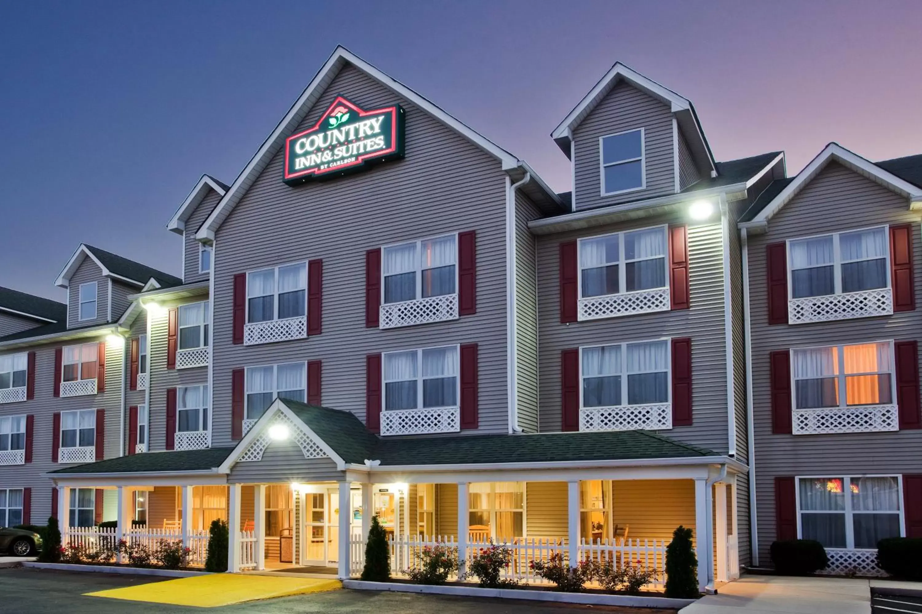 Facade/entrance, Property Building in Country Inn & Suites by Radisson, Hiram, GA