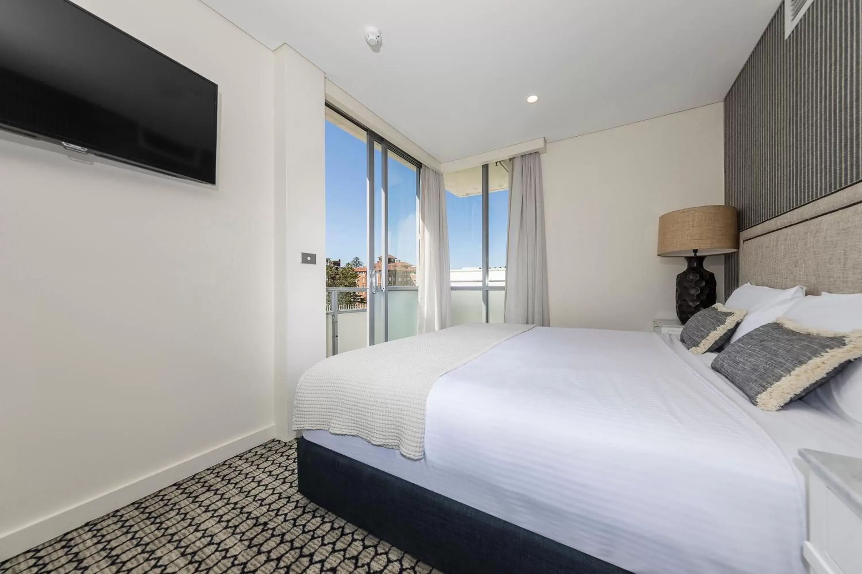 Bedroom, Bed in The Sebel Sydney Manly Beach