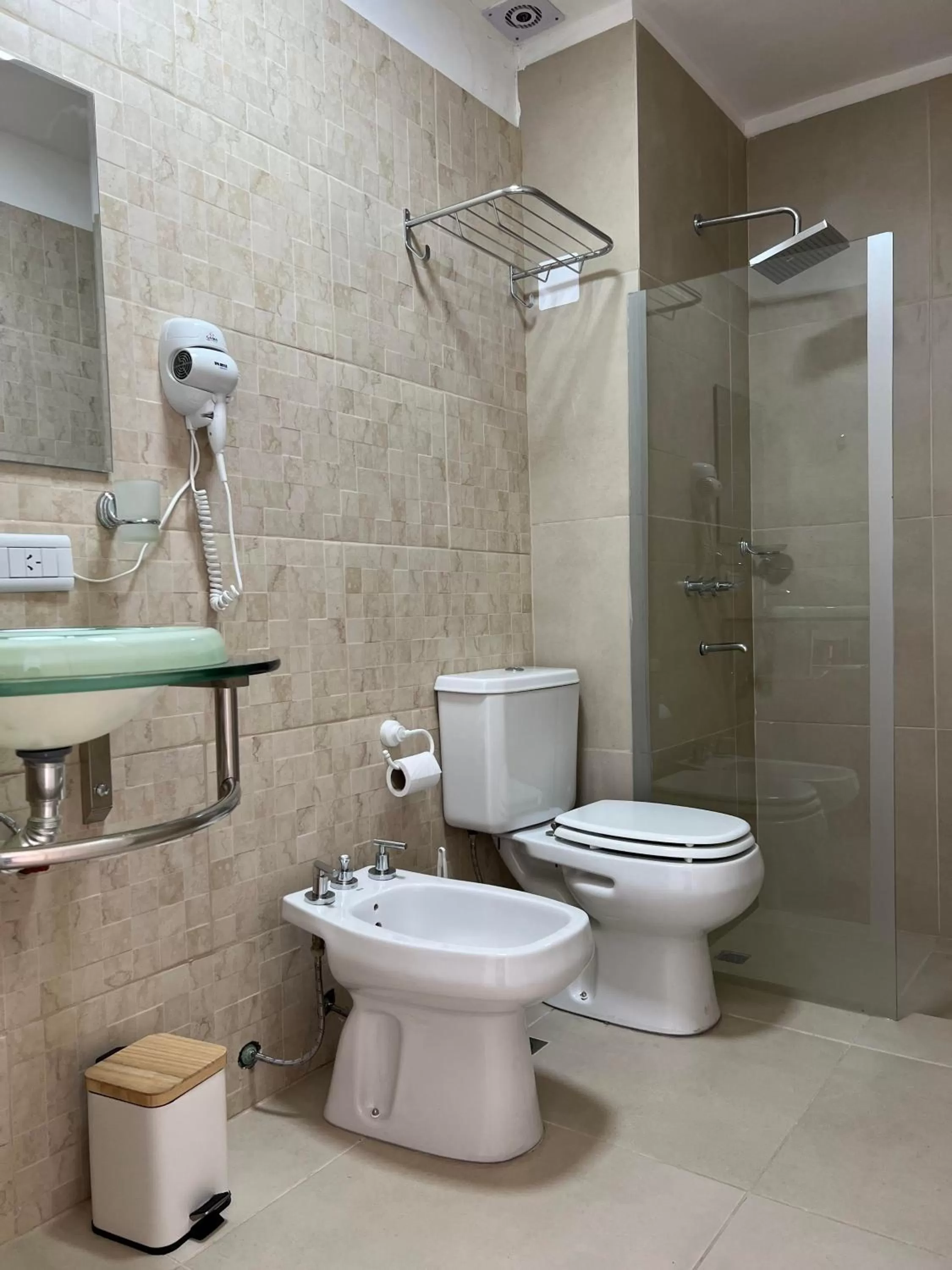Bathroom in APART trelew 5