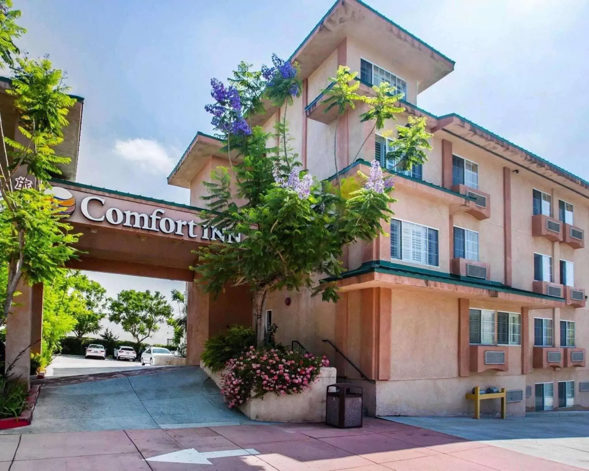 Property building in Comfort Inn Monterey Park - Los Angeles