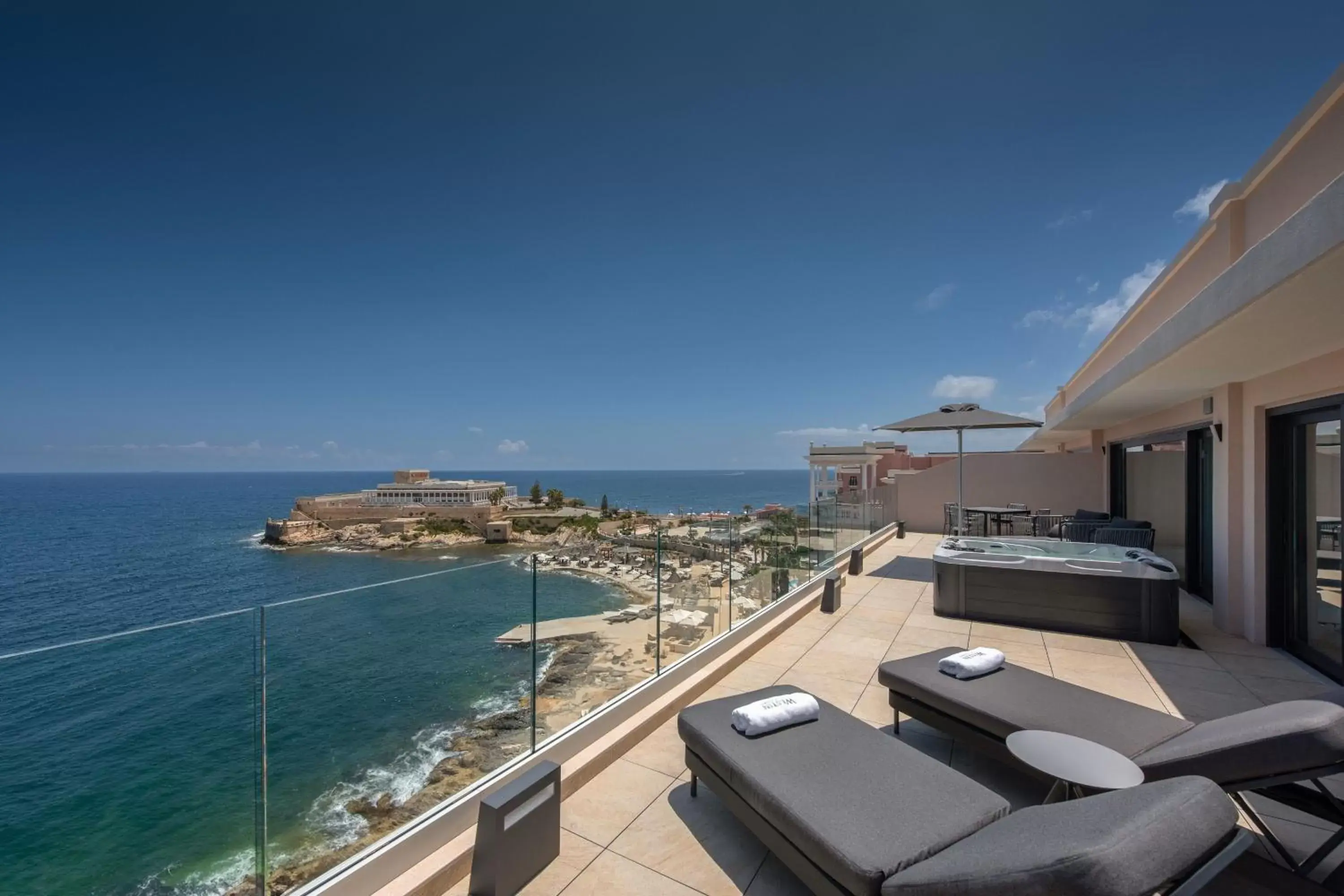 Photo of the whole room, Sea View in The Westin Dragonara Resort, Malta