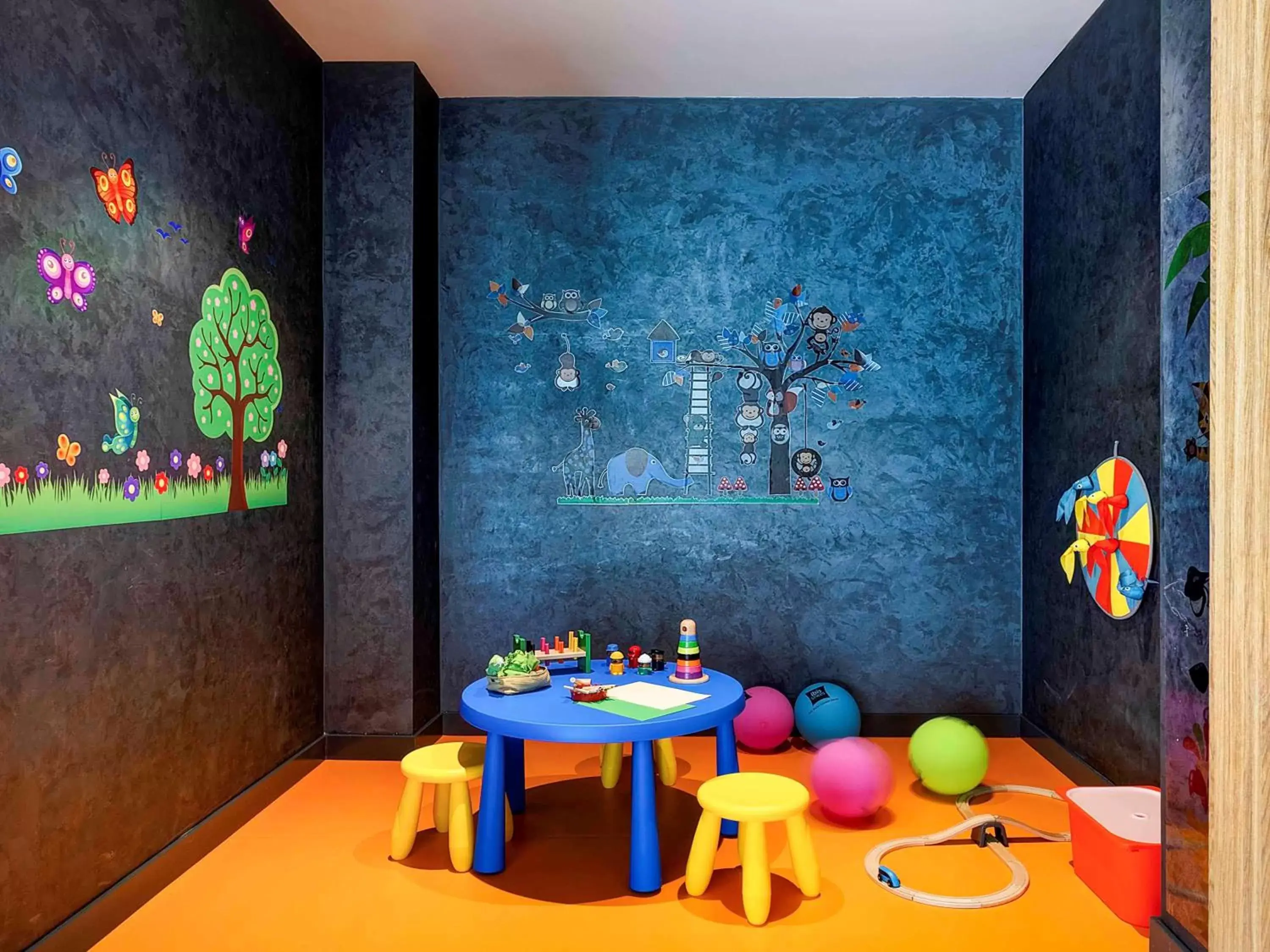 Restaurant/places to eat, Kid's Club in ibis Styles Istanbul Merter