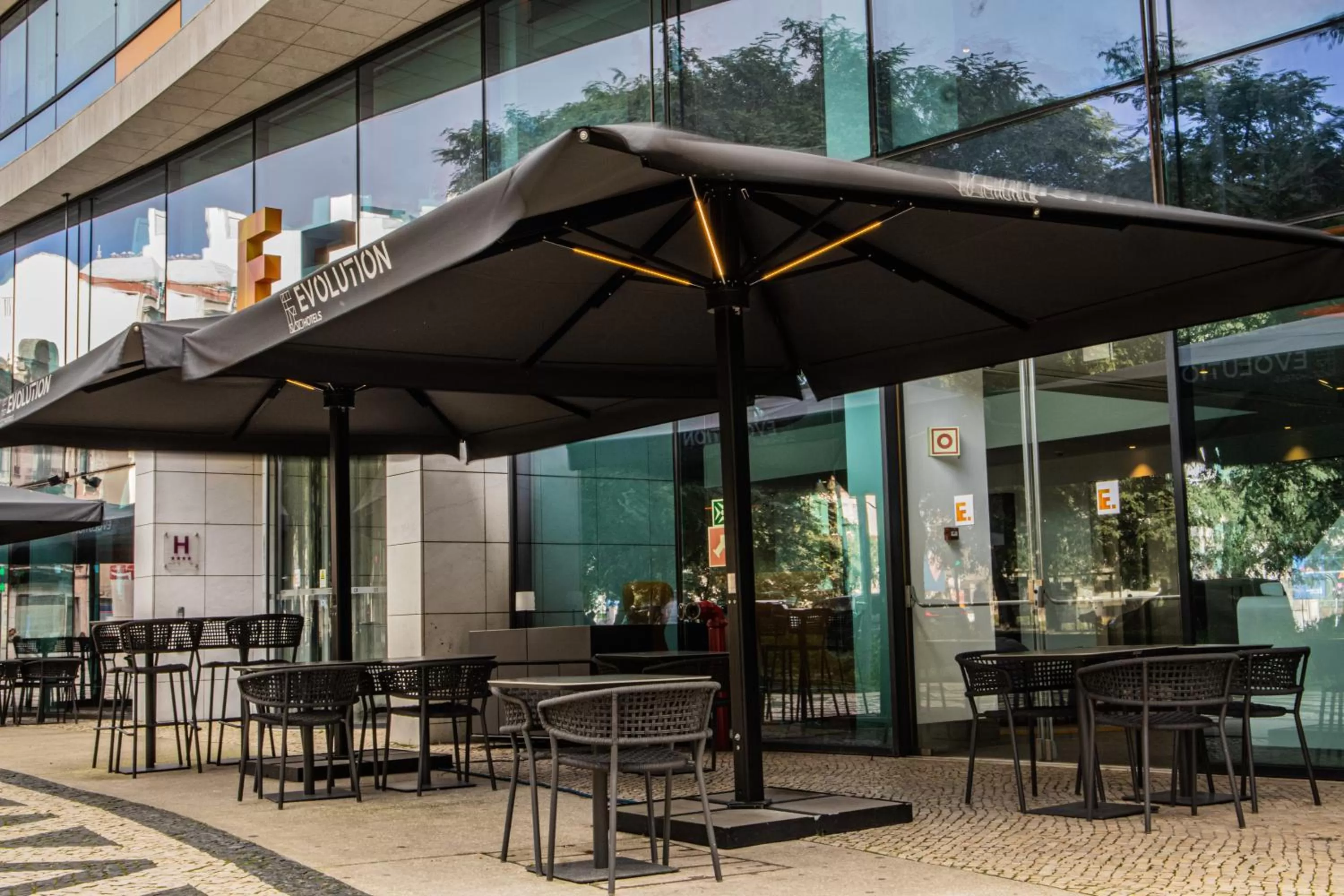 Property building in EVOLUTION Lisboa Hotel