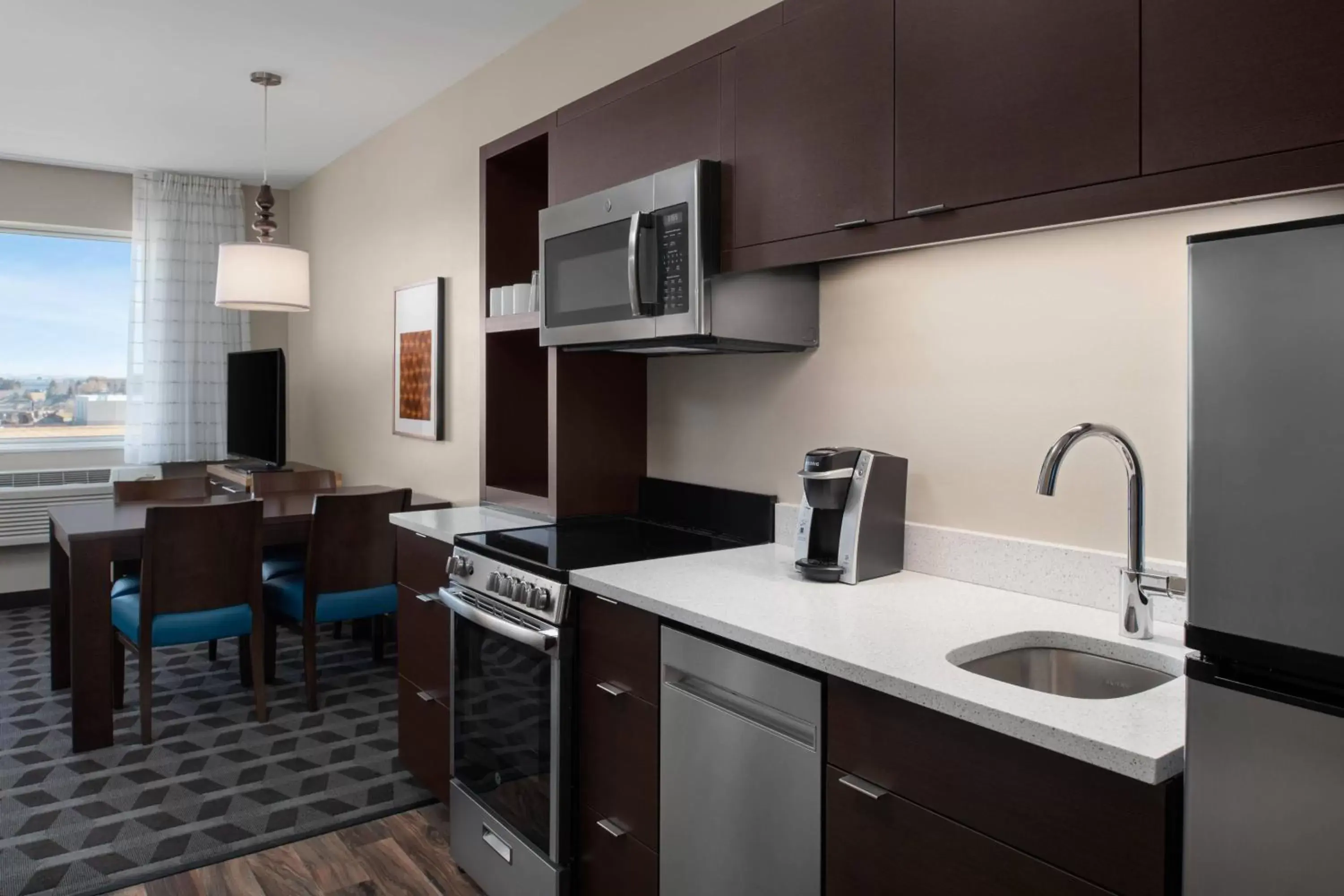 Kitchen or kitchenette, Kitchen/Kitchenette in TownePlace Suites by Marriott Twin Falls