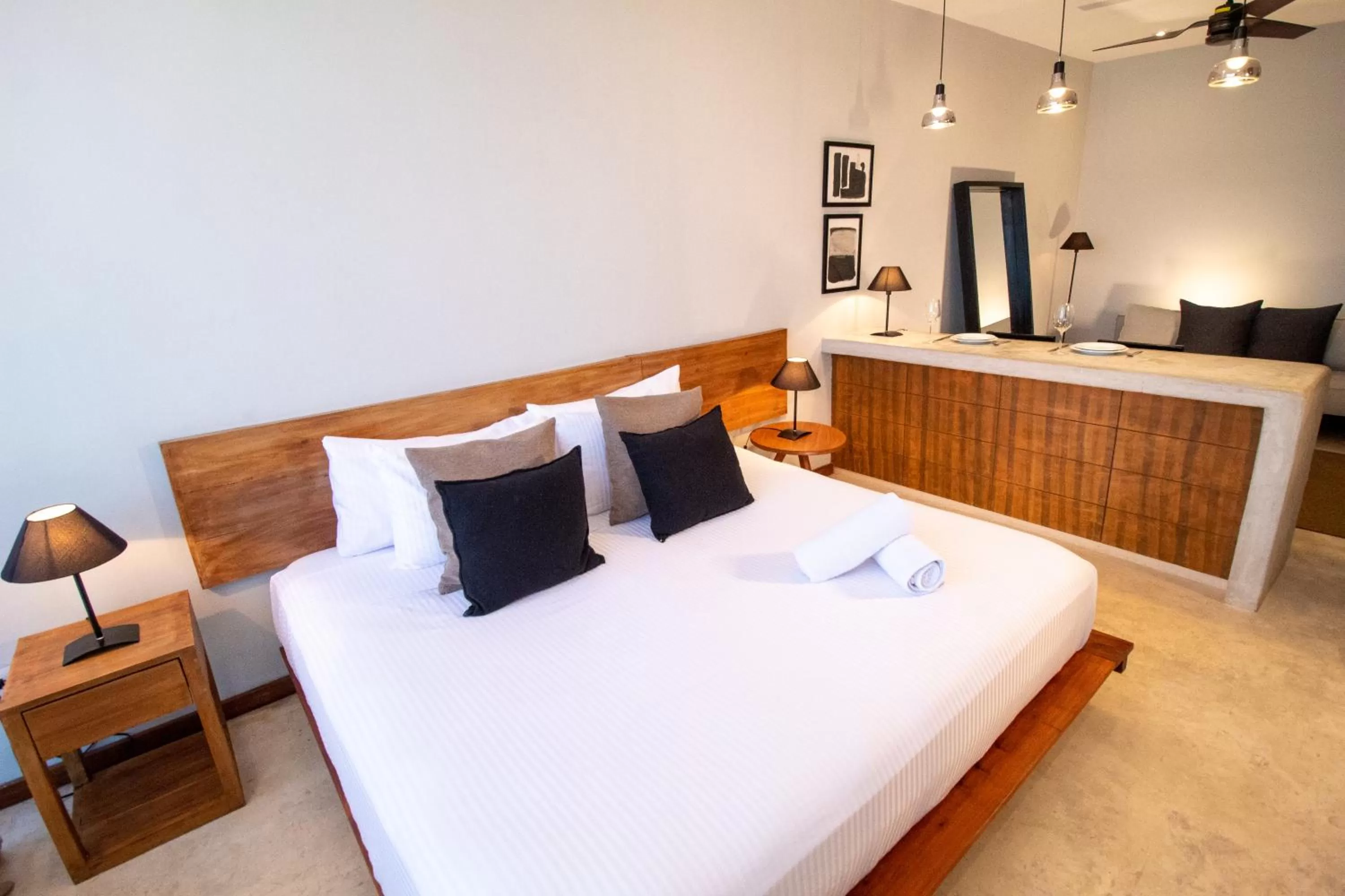 Bed in Una Luna Tulum