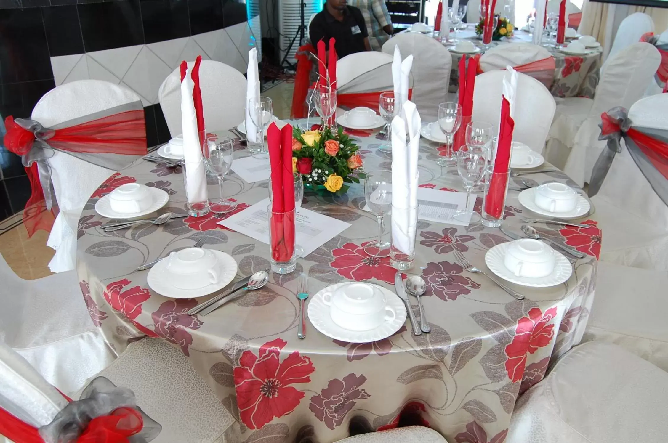 Banquet/Function facilities, Restaurant/Places to Eat in Lantana Hotel