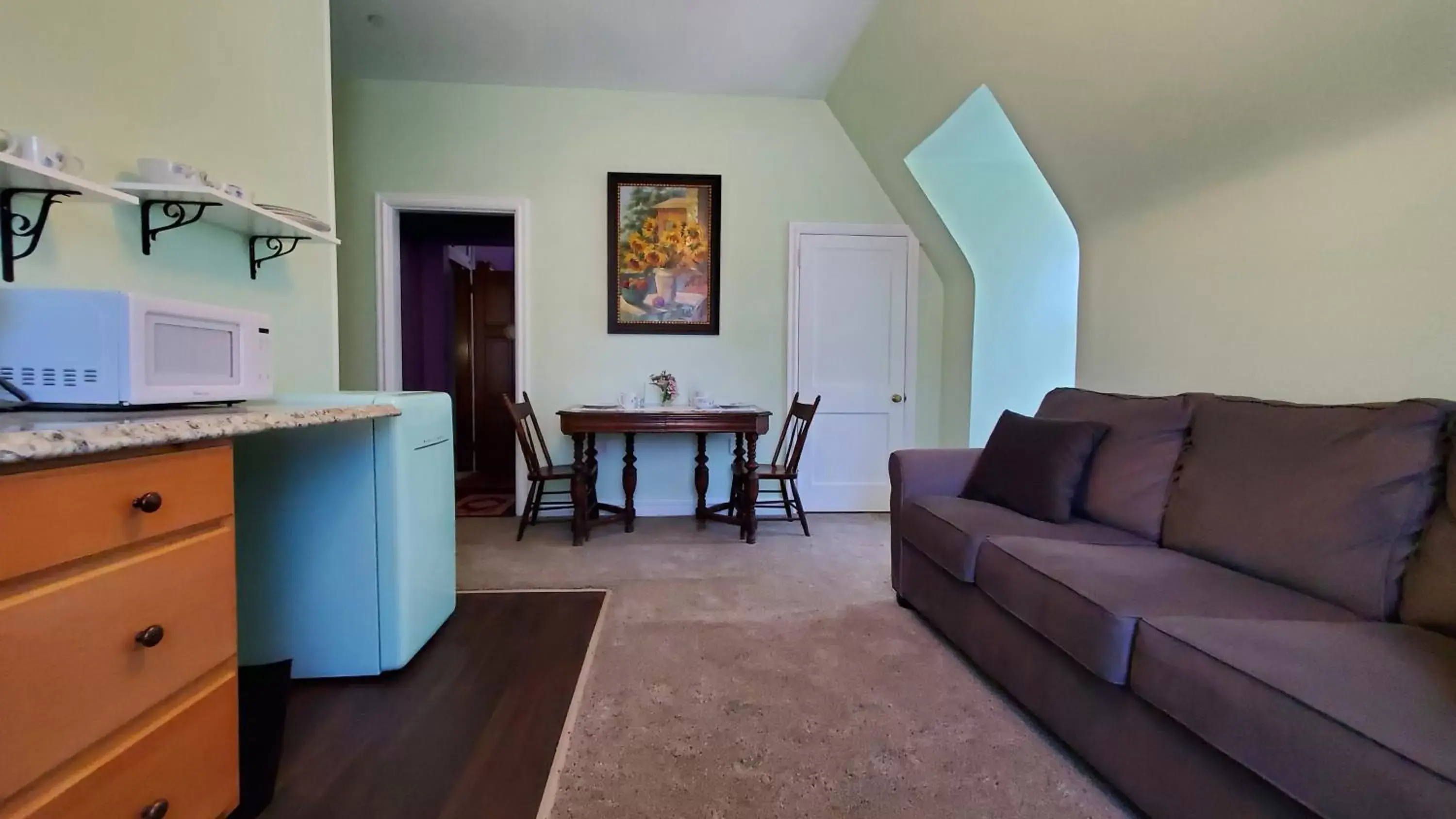 Living room, Seating Area in Gifford-Risley House Bed and Breakfast