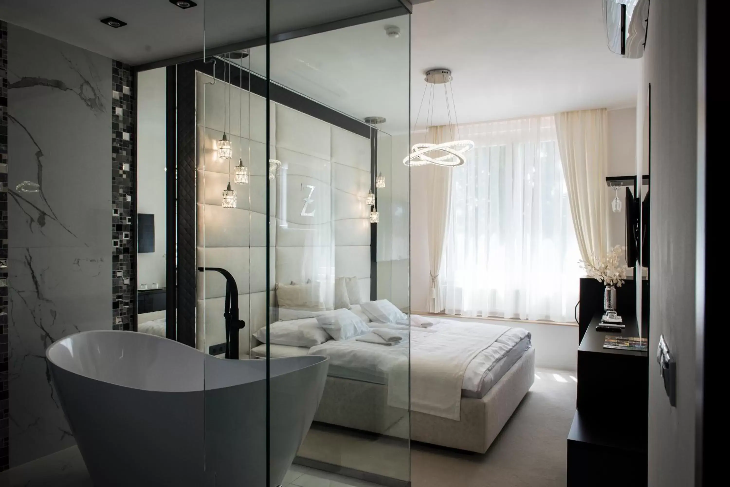 Deluxe Double Room with Bath in Z Rooms Boutique Smart Hotel, személyzet nélkül Deluxe Double Room with Bath in Z Rooms Boutique Smart Hotel, személyzet nélkül