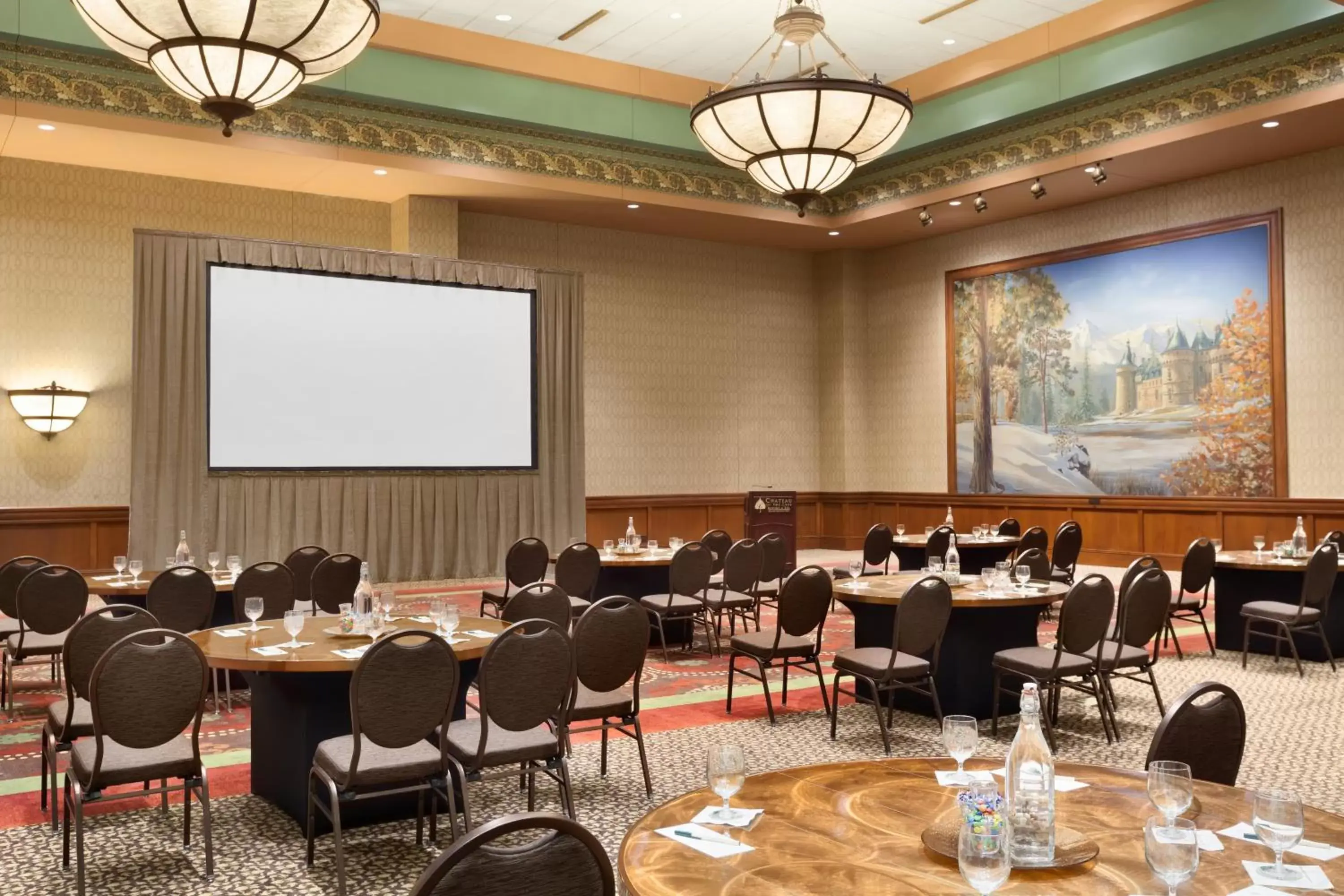 Meeting/conference room in Chateau on the Lake Resort Spa and Convention Center