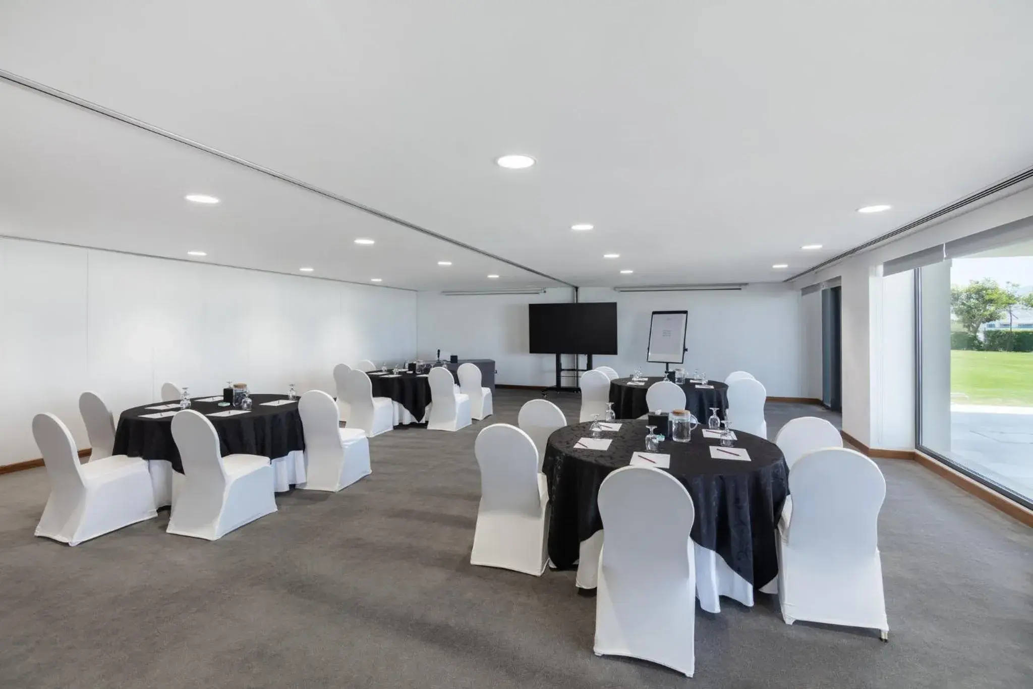Meeting/conference room, Banquet Facilities in Crowne Plaza Muscat, an IHG Hotel