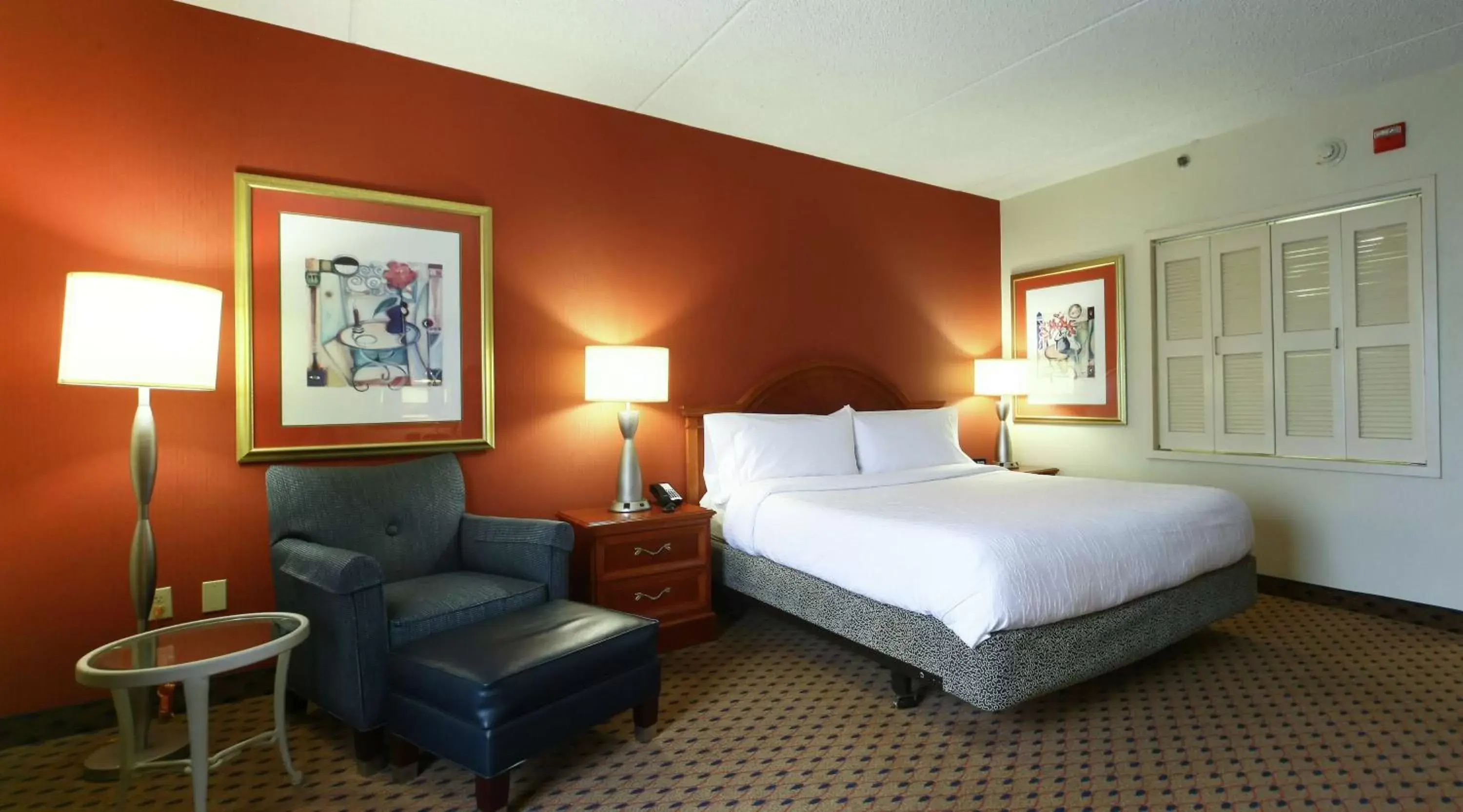 Bed in Hilton Garden Inn Secaucus/Meadowlands